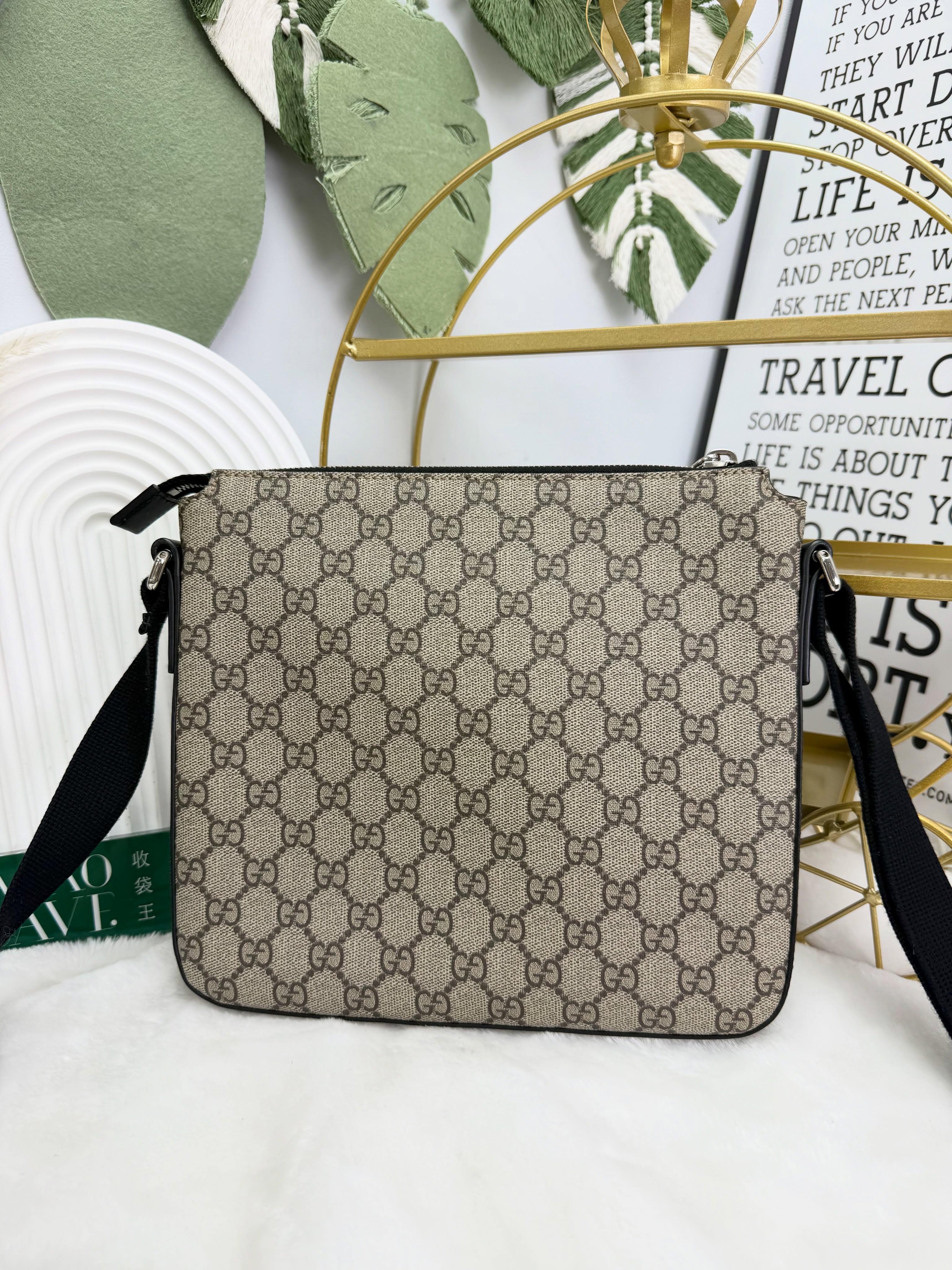 Gucci👜 PRE OWNED 🛍️老花拼黑色郵差包🤎