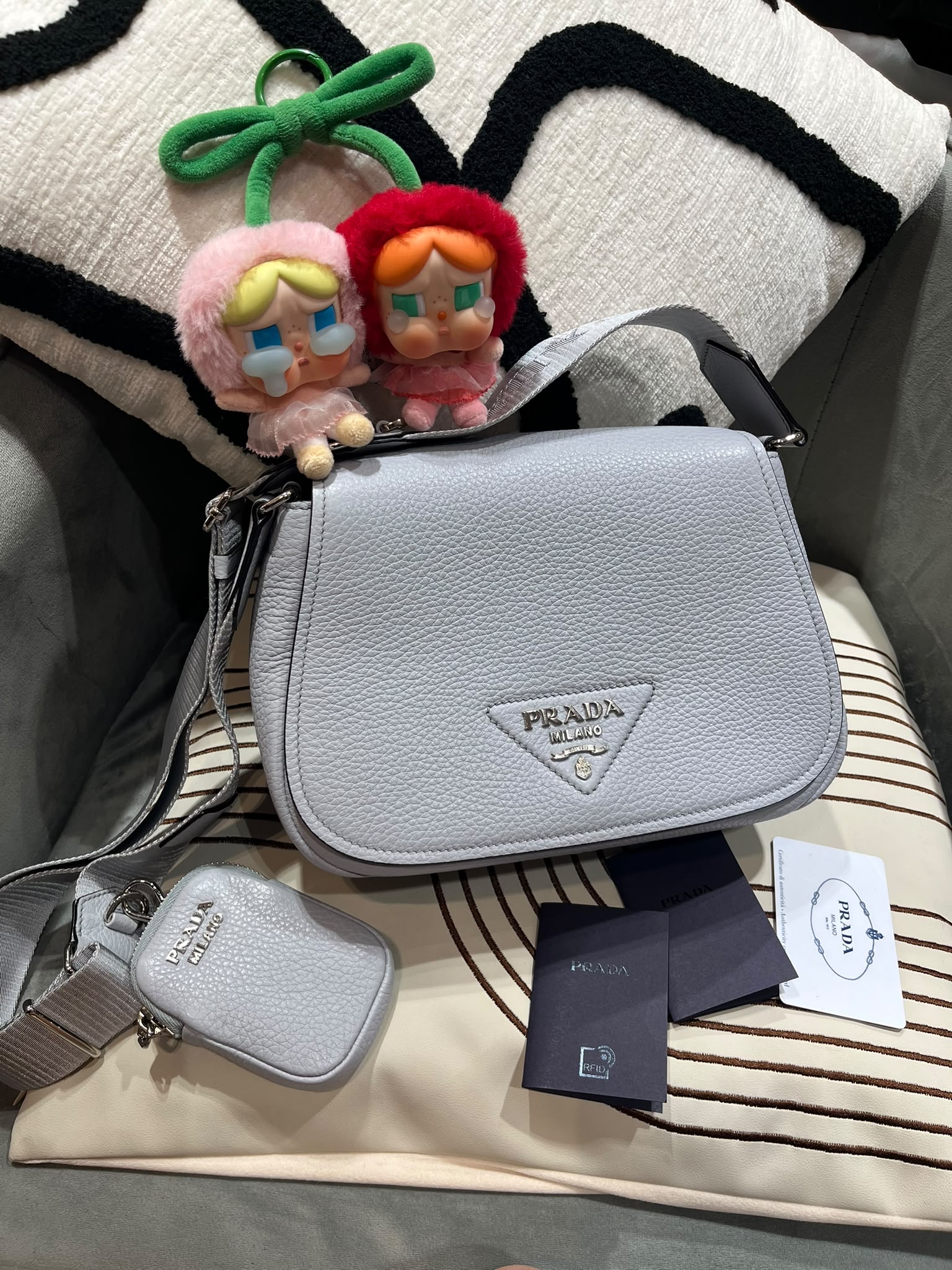 PRADA VITELLO POCKET SHOULDER BAG 1BD293 calfskin NFC 100%Authentic ,99%new ✅Coin bag✅dust bag