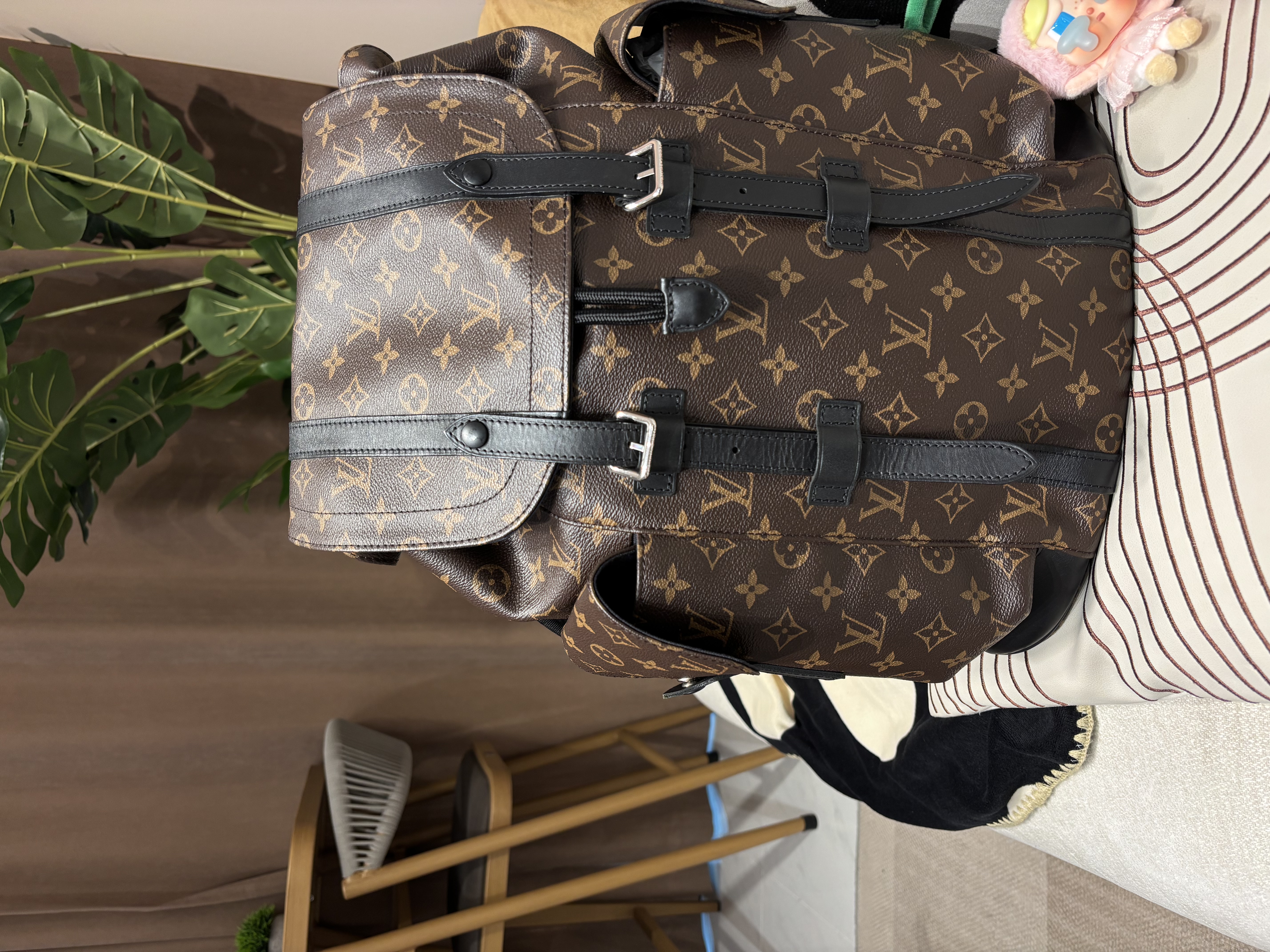 Lv backpack Christopher MM M43735 Monogram Macassar 100%Authentic,95%new✅dust bag ✨