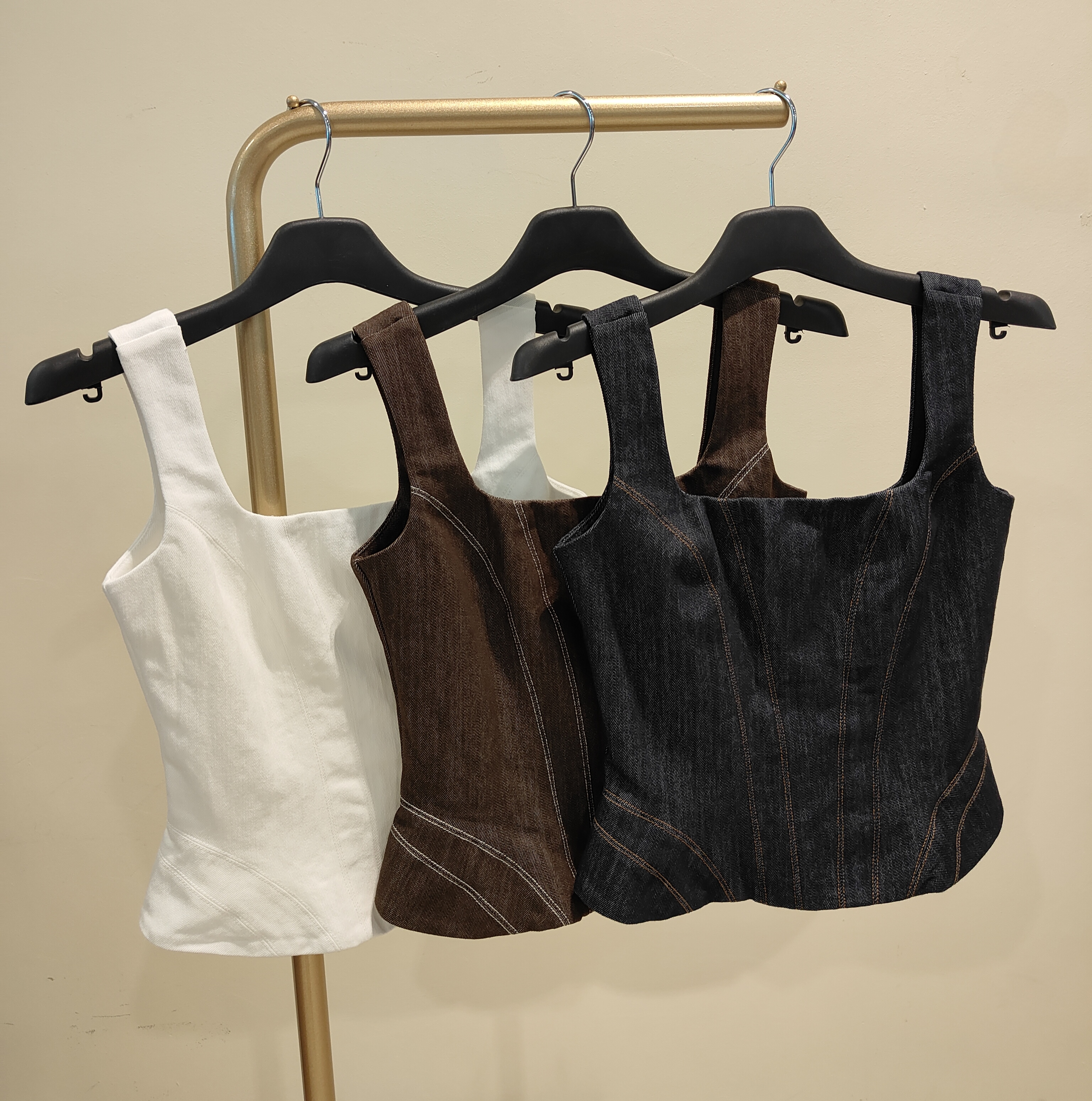 吊带牛仔上衣 2700