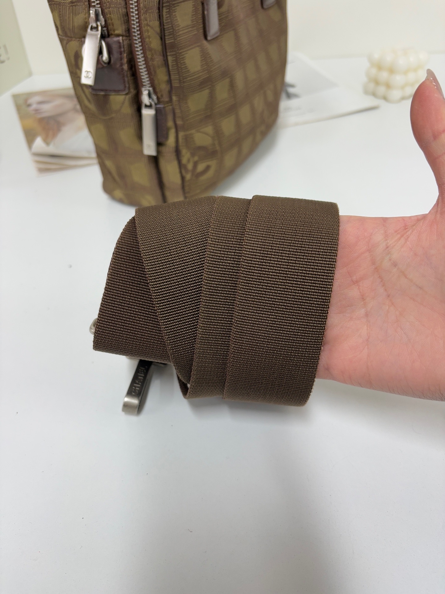 【預訂貨品】Chanel啡色冰格腋下包