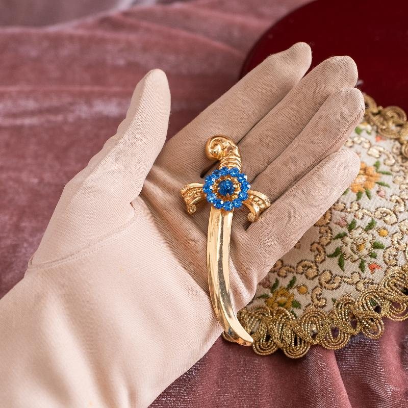 RARE! C.a. 1940-50s Coro Pegasus Sapphire Rhinestone Sword Brooch /Unisex Brooch (MW201)