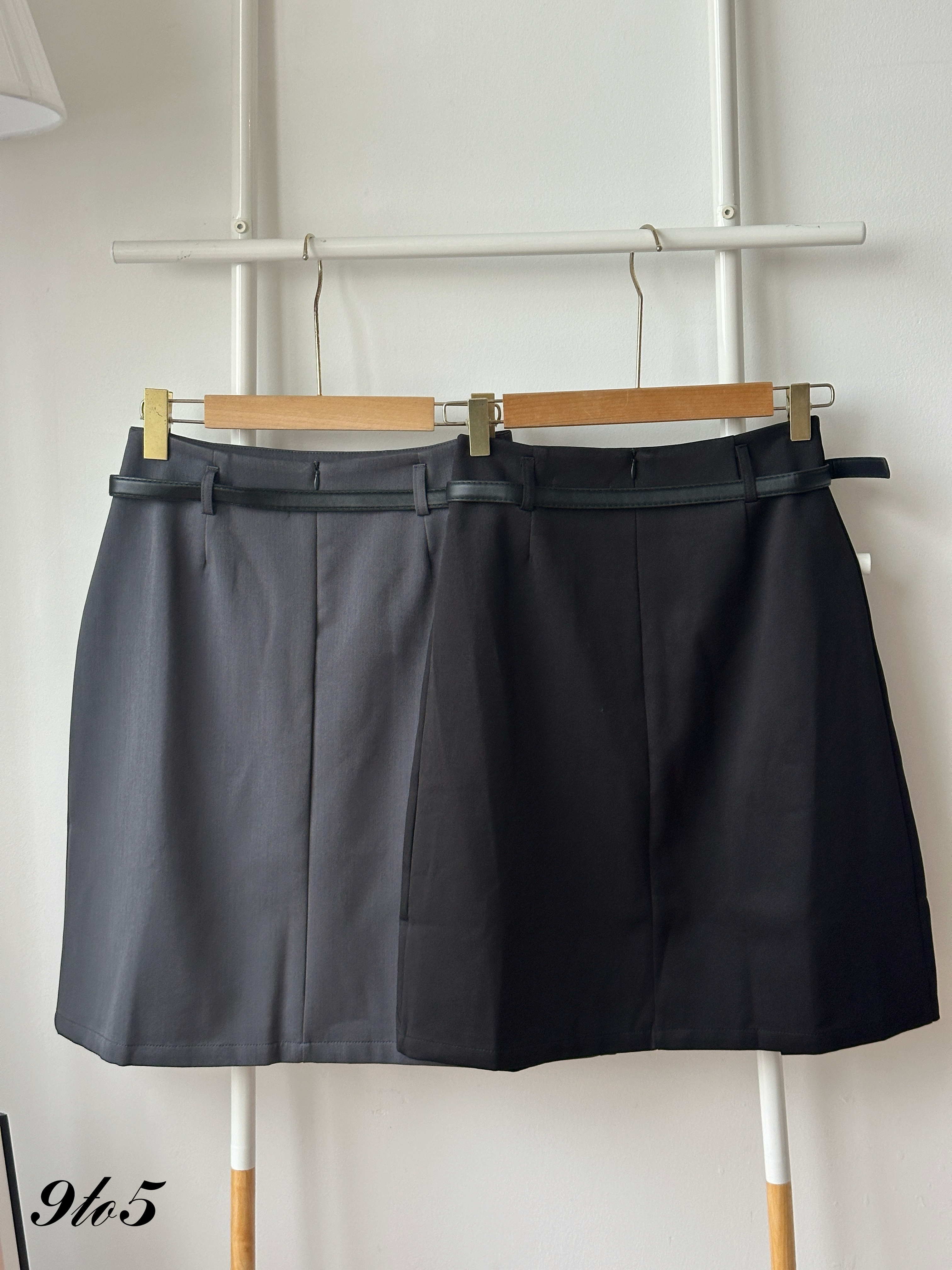 S1995 A Line Midi Pleated Skirt - Black & Grey