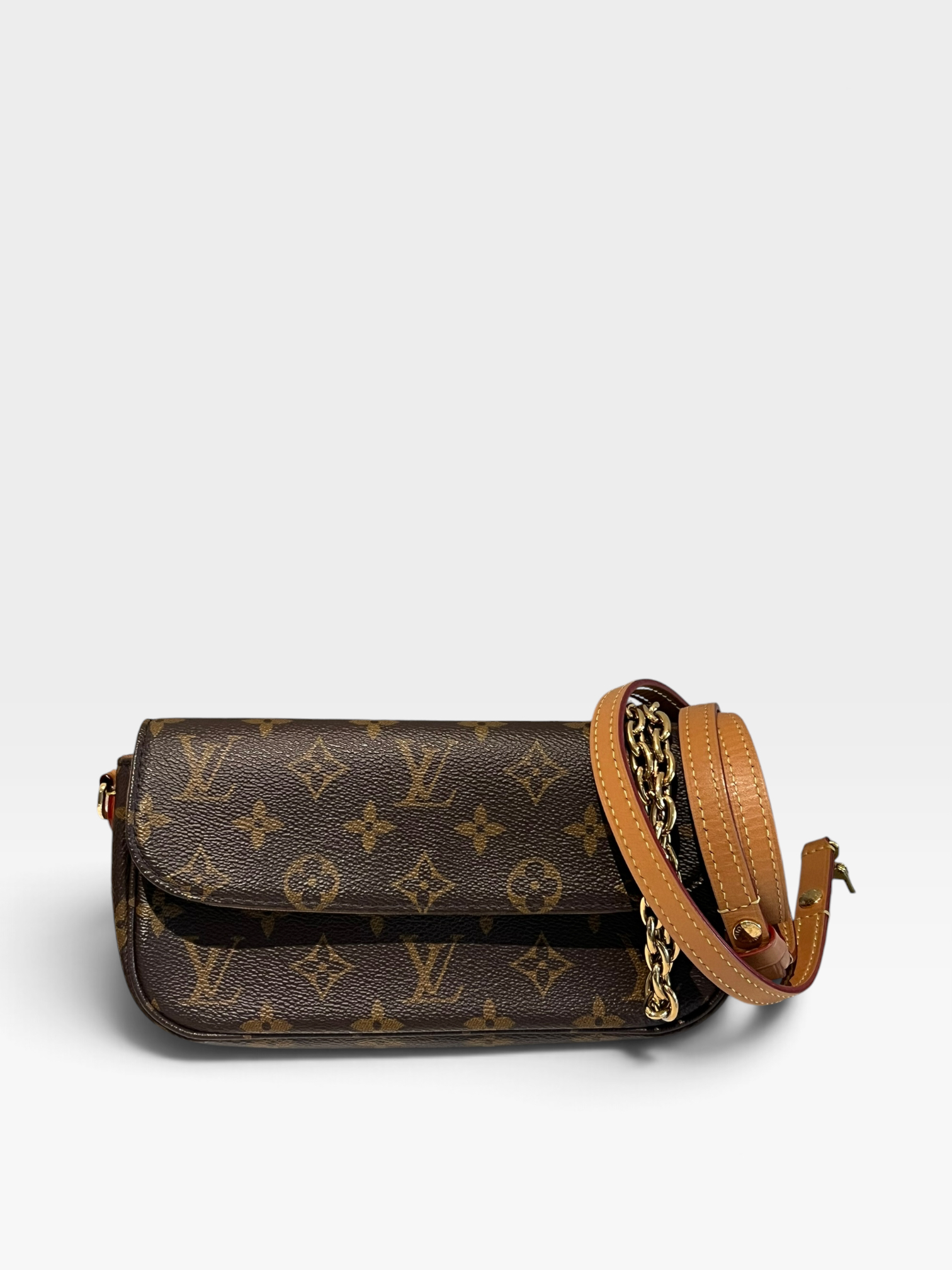Pre-Owned LV Wallet on Chain Ivy Bag / Product Code: 091808