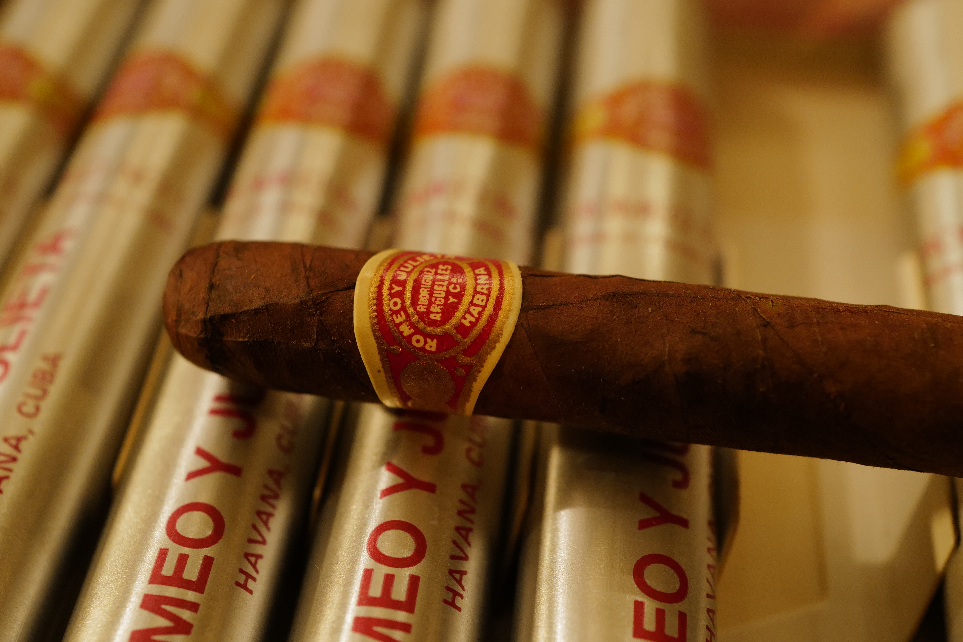 Romeo y Julieta No. 1 1975 (羅密歐與朱麗葉  羅密歐 1 號)