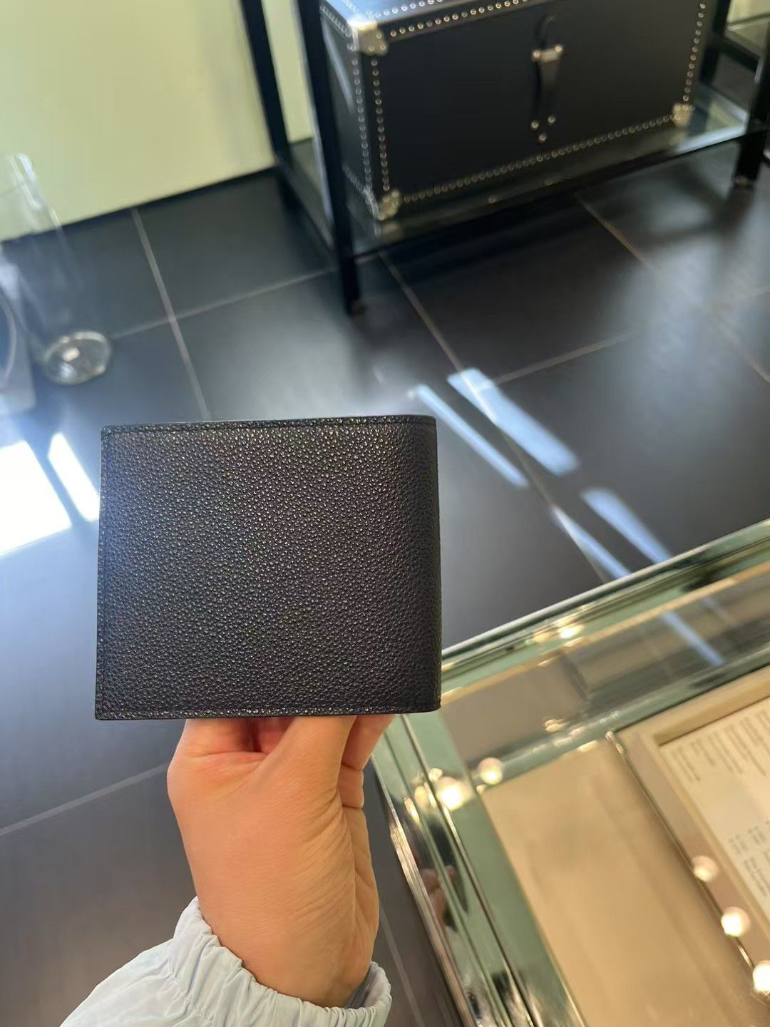 預購 Prada🚹🚹男士 黑色3層卡位銀包