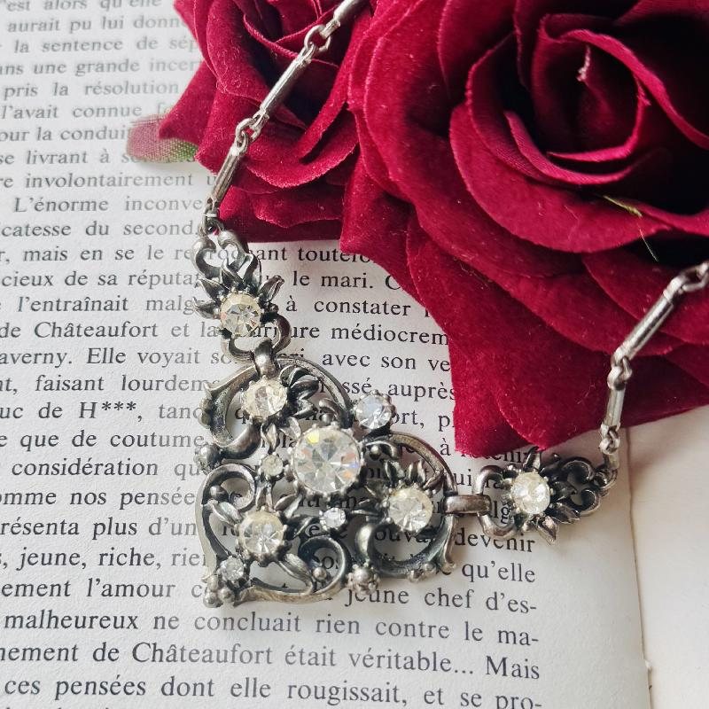 Vintage Stamped "Coro" Bejeweled Silver Tone Heart Shape Princess Necklace / Cocktail Necklace (EA1118)