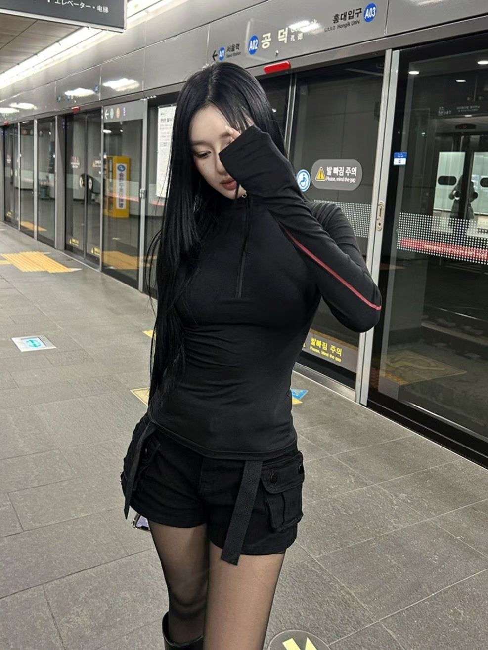 Sexy zip up skinny top