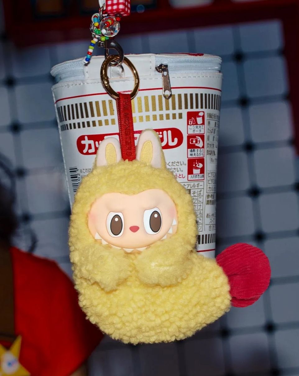 全新 Pop Mart Labubu 炸蝦耳機包 100%Authentic, 全新 