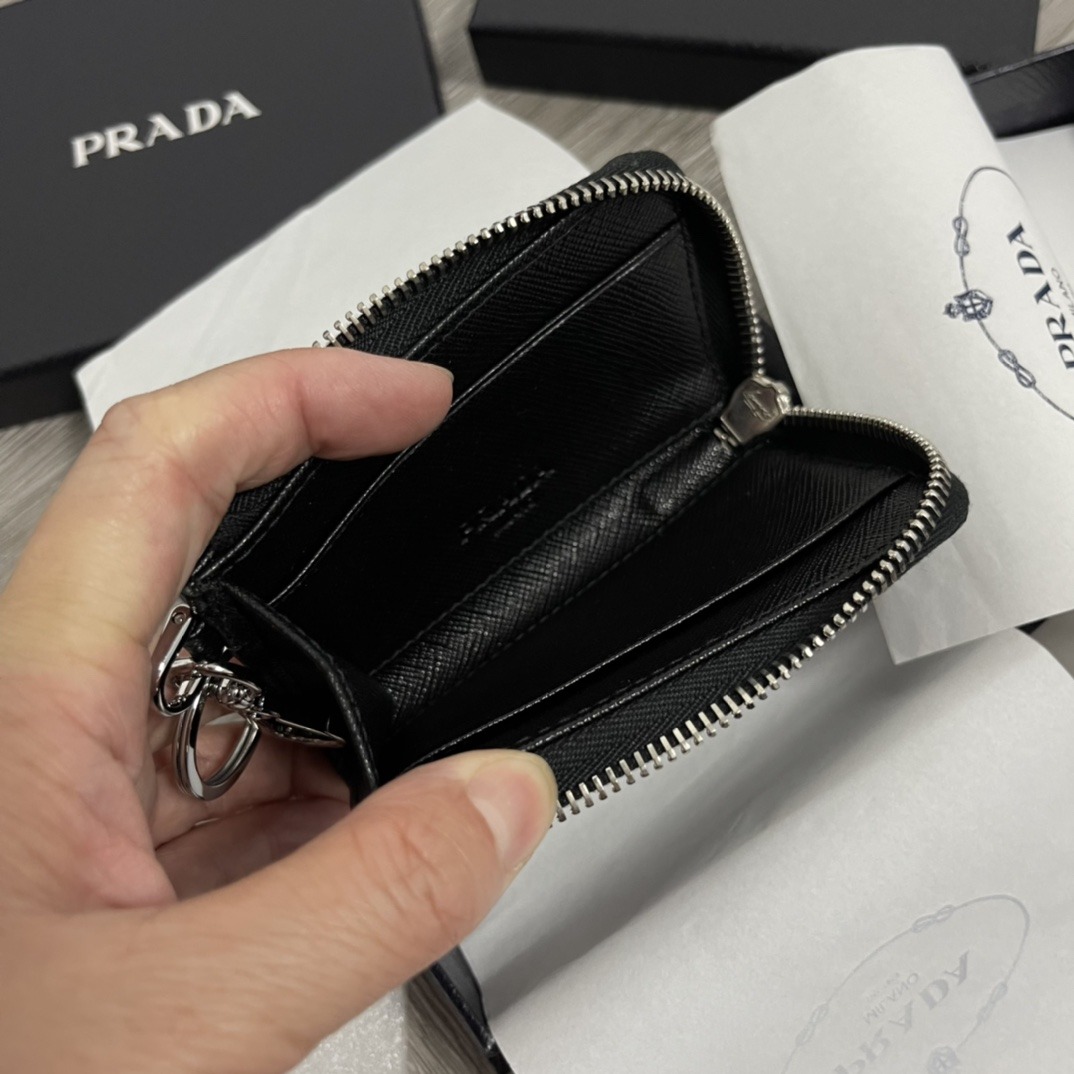 0524 PRA**DA Saffiano 皮革鑰匙扣掛飾/散紙包 連專櫃禮盒⭕正品級⭕7月頭