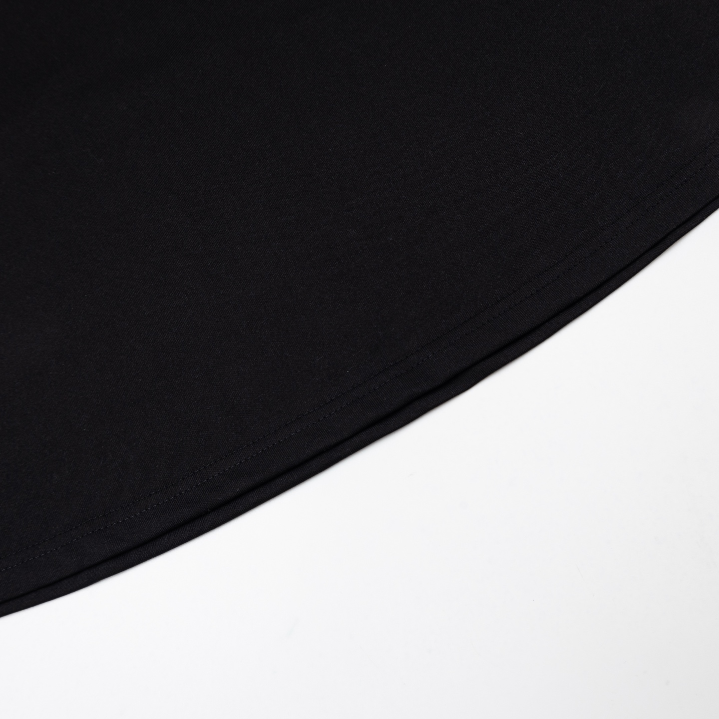 Mardi Mercredi Brush Logo Tee