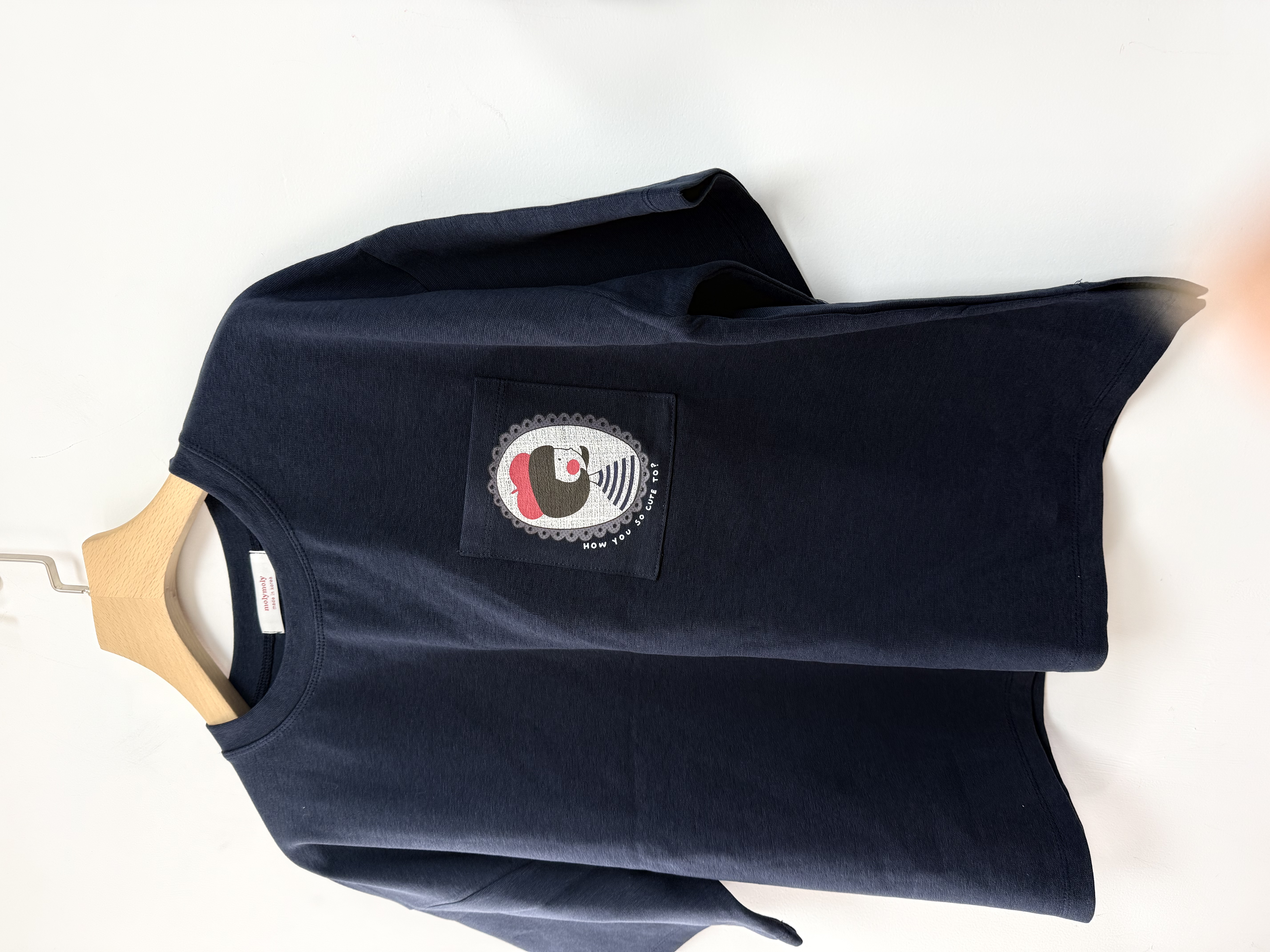 AQ OS cute red beret girl pocket tee