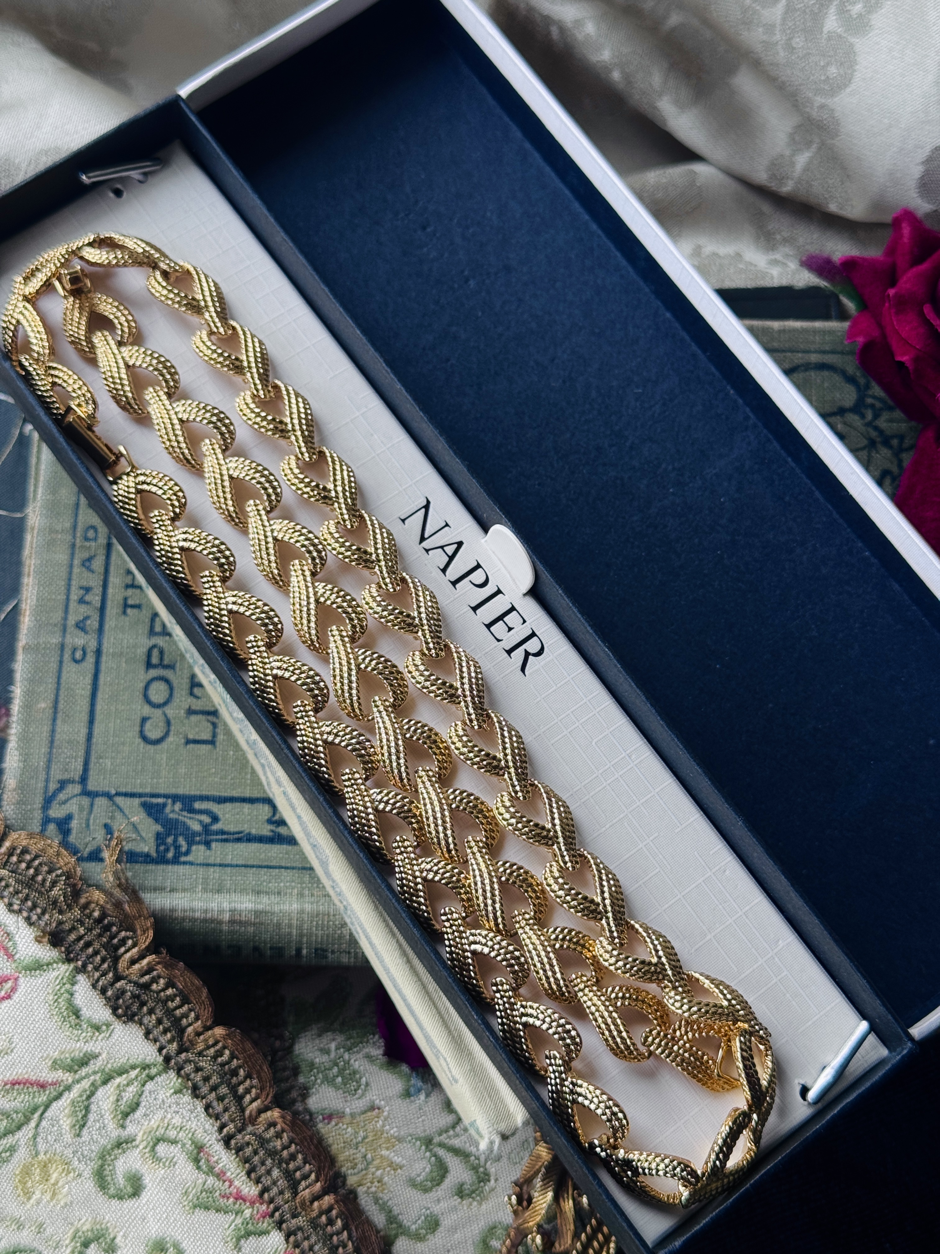 Vintage Napier "Heart Knot"  Necklace and Bracelet Set (MT2611)