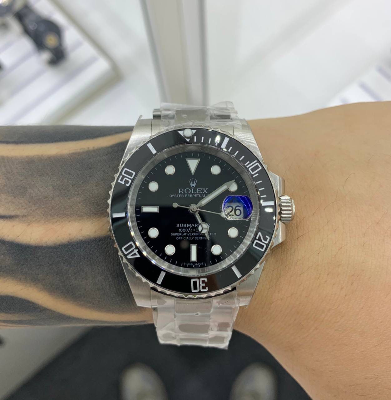 🚺劳力士⌚️ROLEX 黑水鬼系列 -进口原装全自动机械机芯（超稳定） 陶瓷圈口（超强夜光） 正品同步新款抛光工艺尺寸-40mm 蓝光蓝宝石玻璃 三珠钢带搭配保险扣／特制胶带⌚️6字位隐藏纂刻防伪皇冠标志