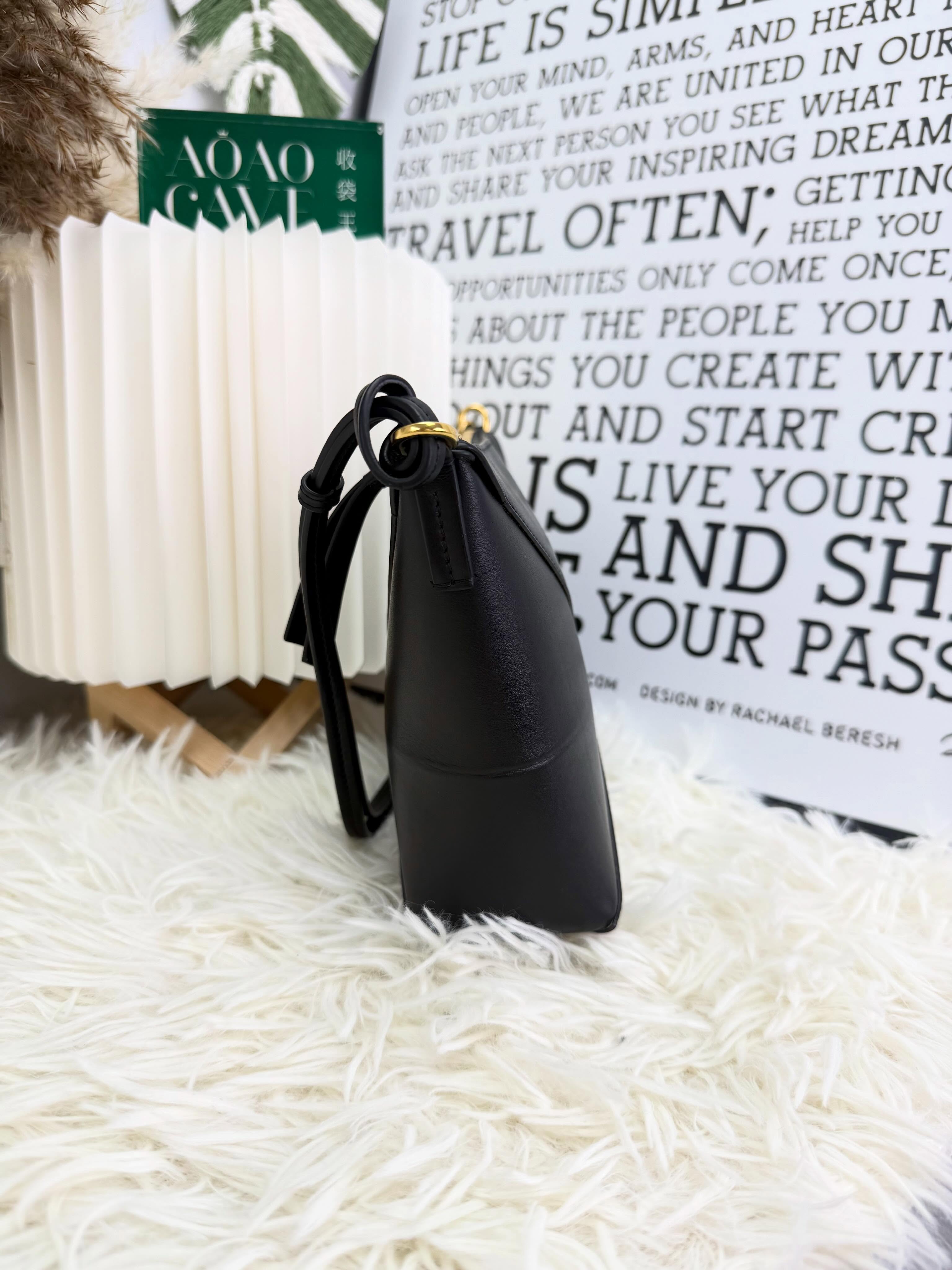 Loewe👜 PRE OWNED 🛍️黑色puzzle fold mini 🖤