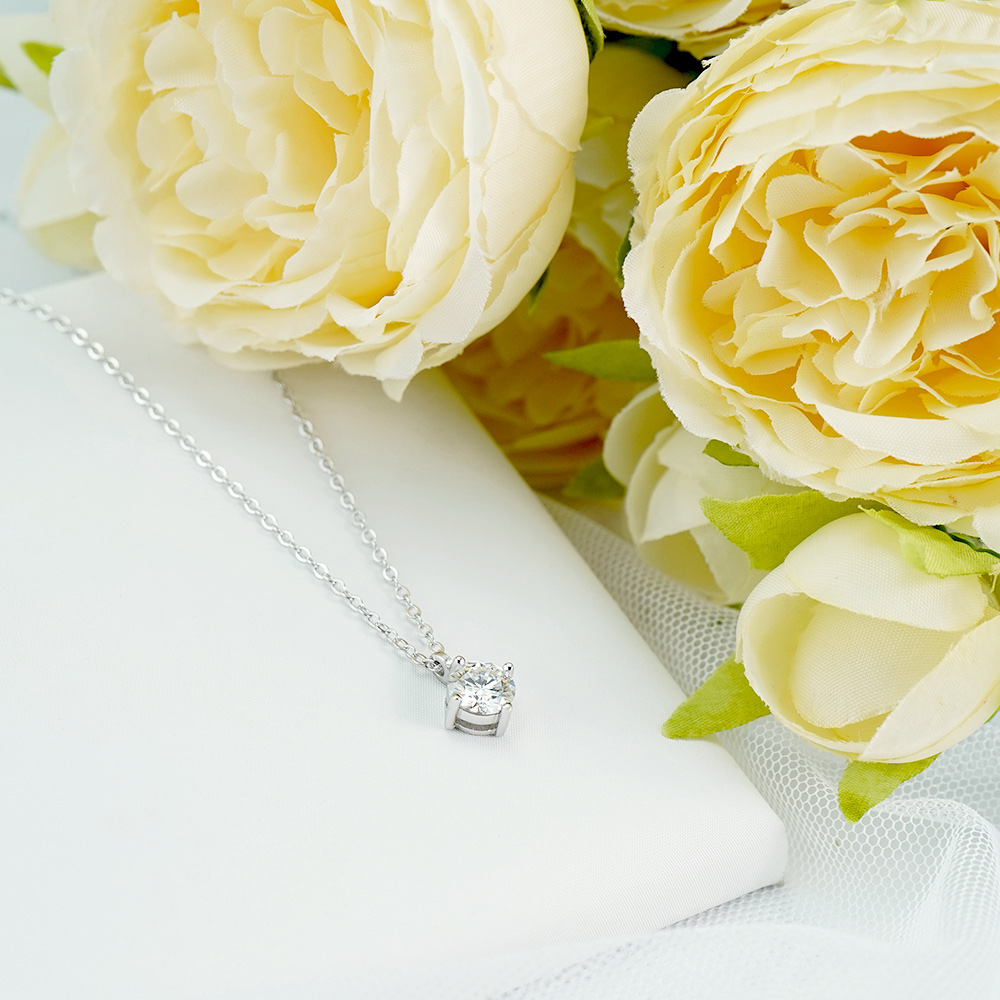 📦訂購 台灣限定 STORY 故事銀飾 北極星一克拉單鑽莫桑石純銀頸鏈