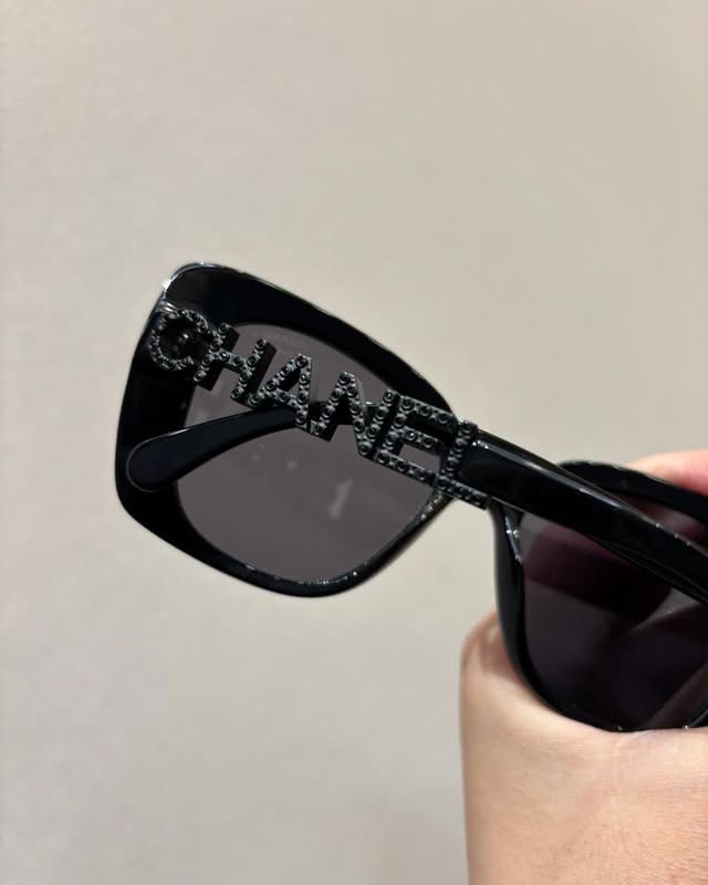 CHANEL Sunglasses 5422-B太陽眼鏡 100%Authentic,98%new  ✅眼鏡盒✅外盒