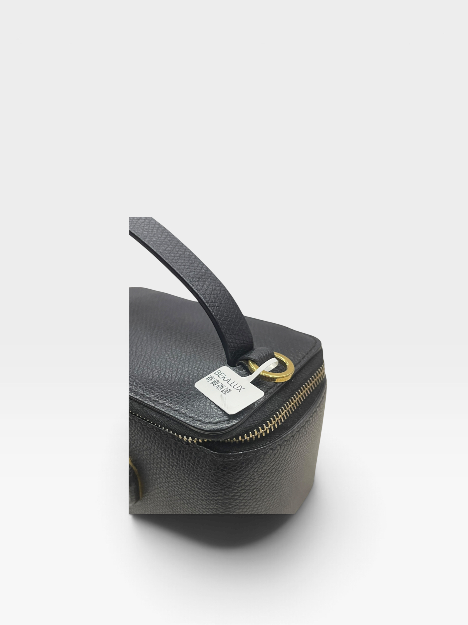 Pre-Owned VALENTINO Garavani VLogo Signature Mini Vanity Bag / Product Code: 100706