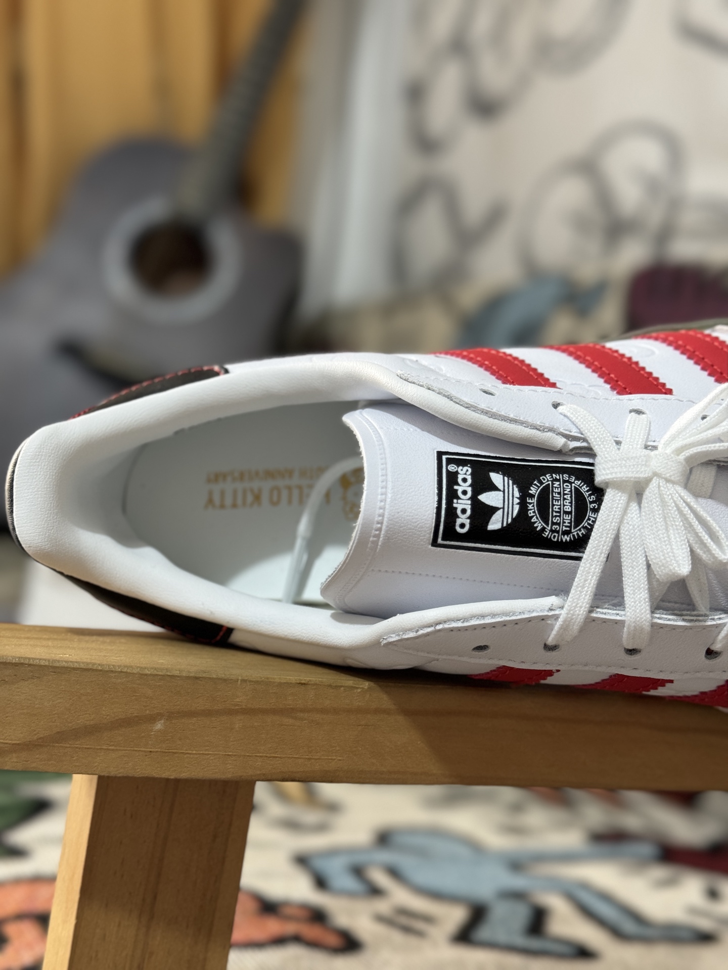 Adidas Originals x Hello Kitty Gazelle Indoor II0013