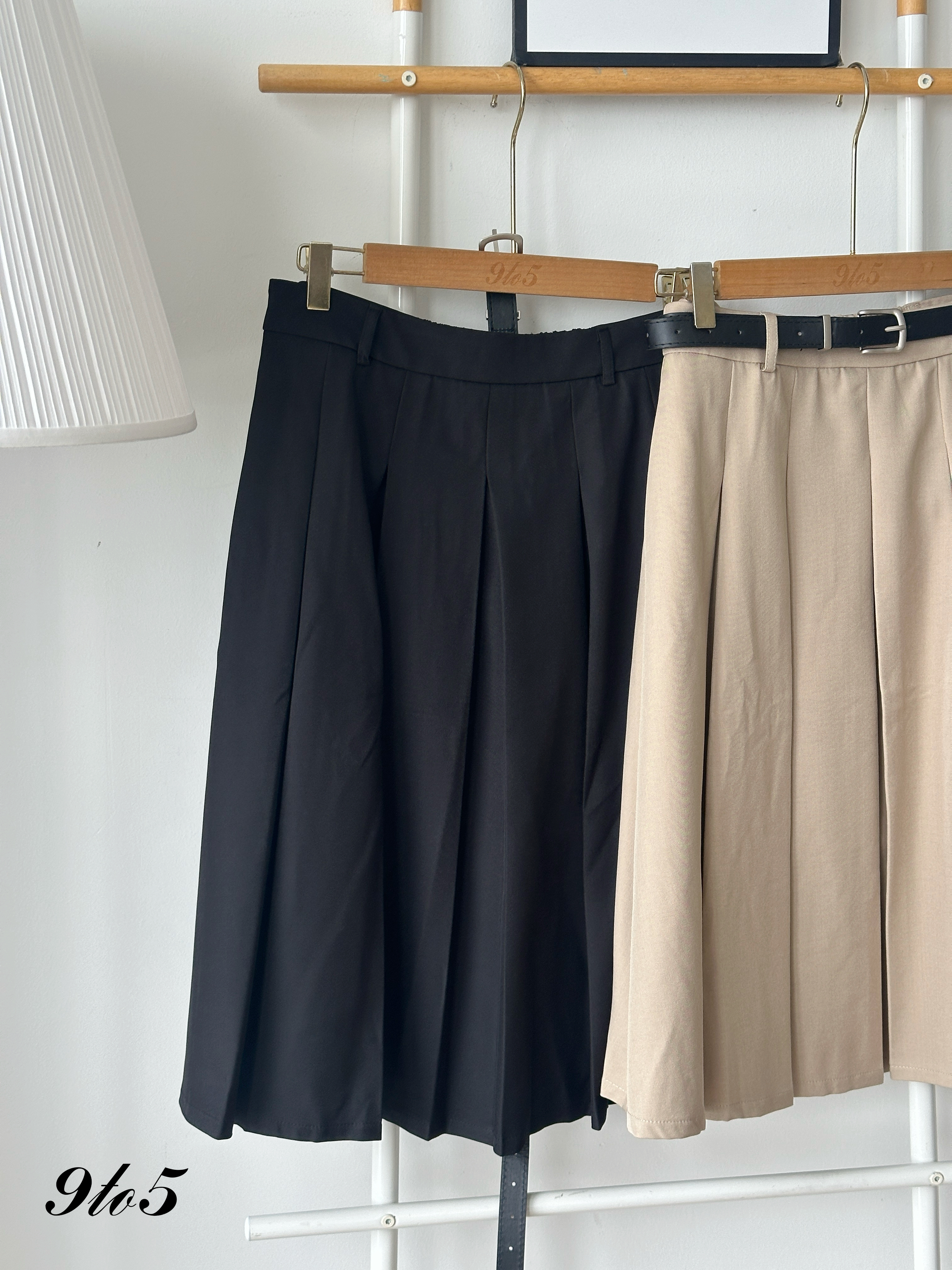 S1891 A Line Pleated Skirt - Black & Khaki