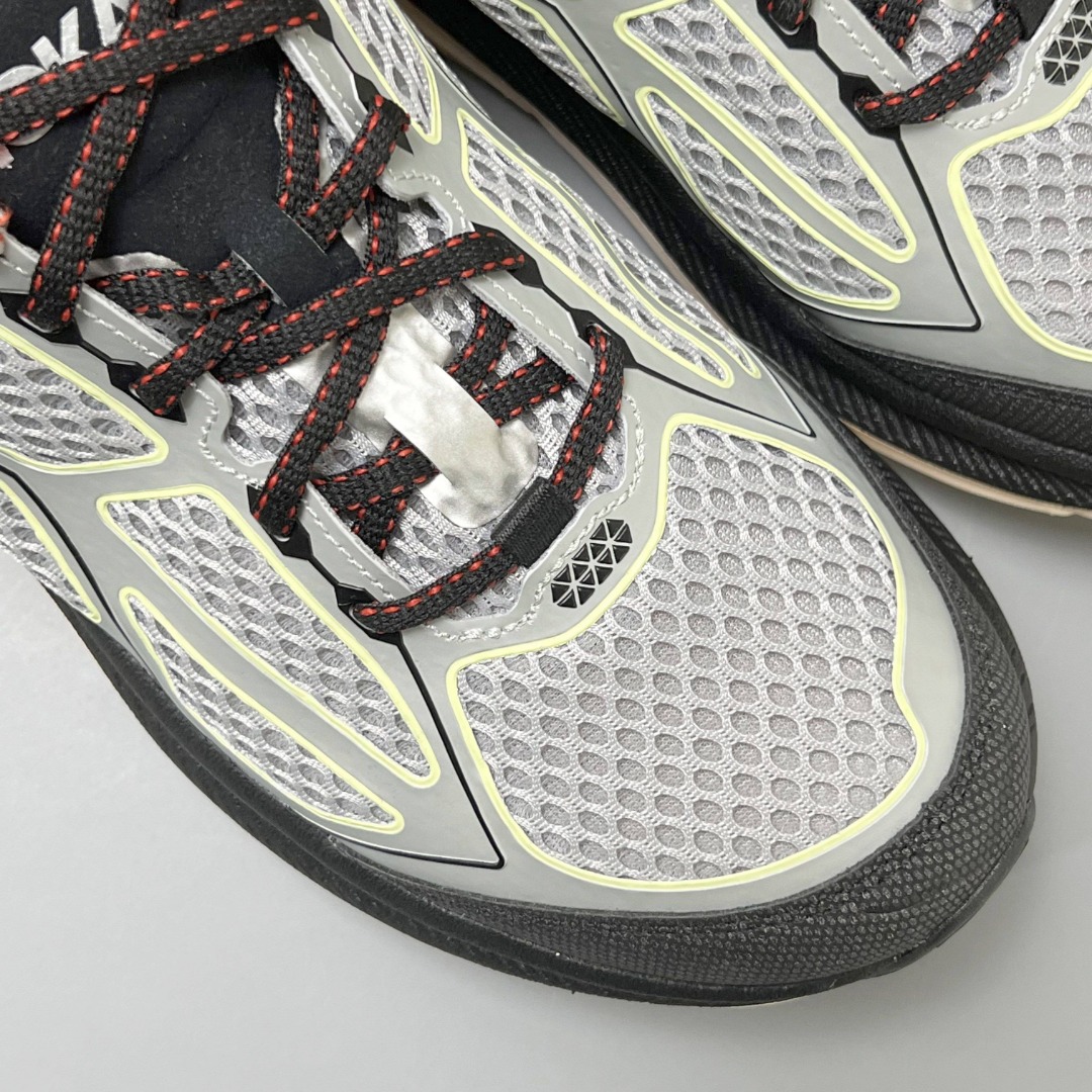 HOKA ONE ONE Clifton One9