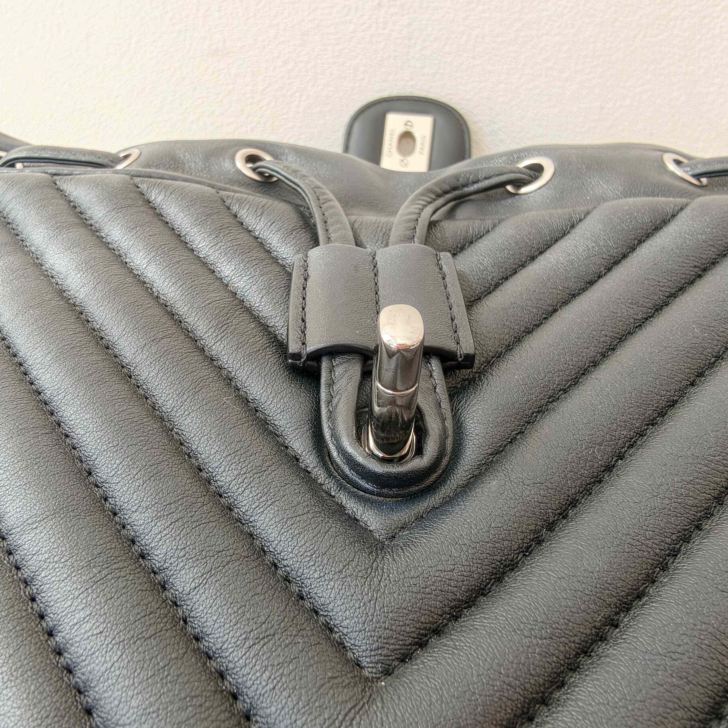 【預訂貨品】Chanel黑色小牛皮書包