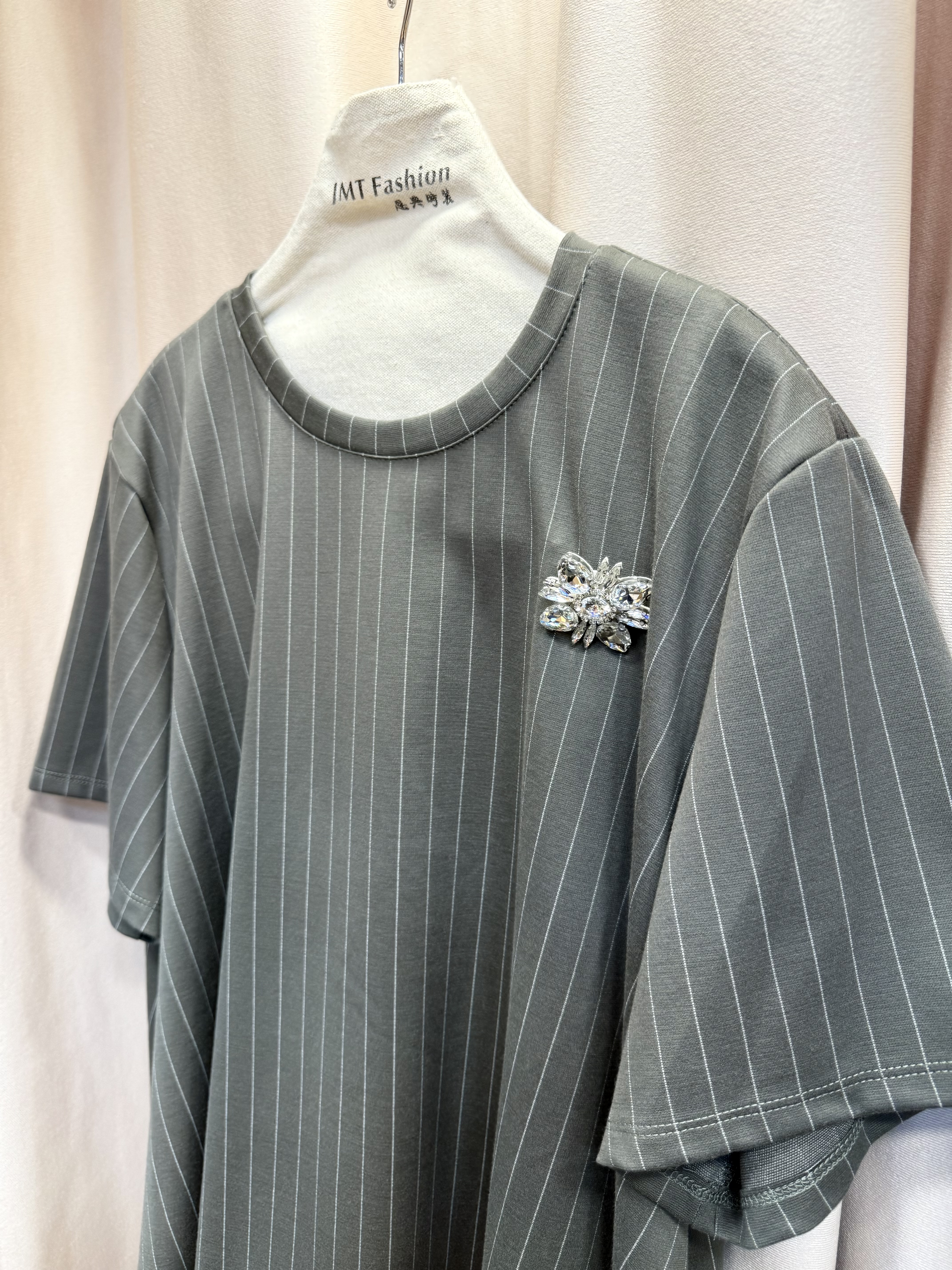 滑身暗條襟花Top M954 T0V0DZQ000303