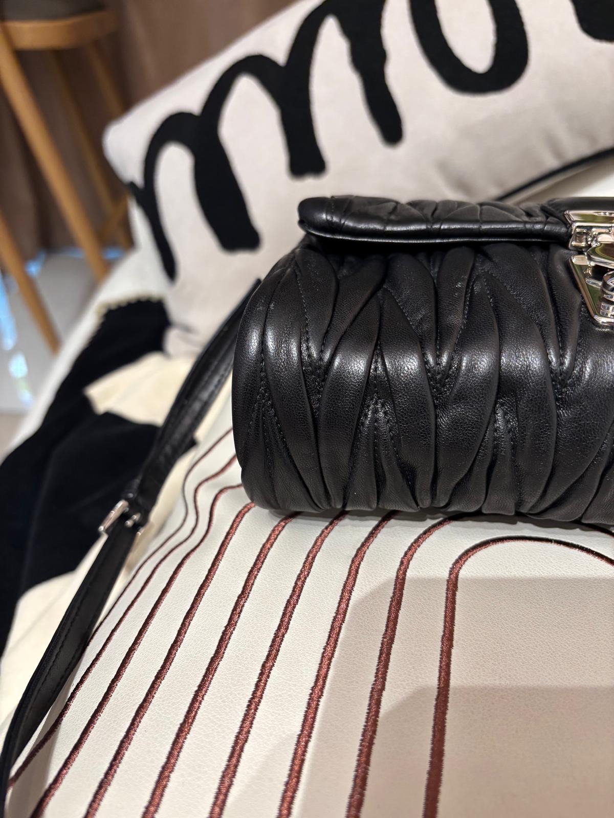 Miu Miu chain shoulder bag 100%Authentic,95%new ✅dust bag  