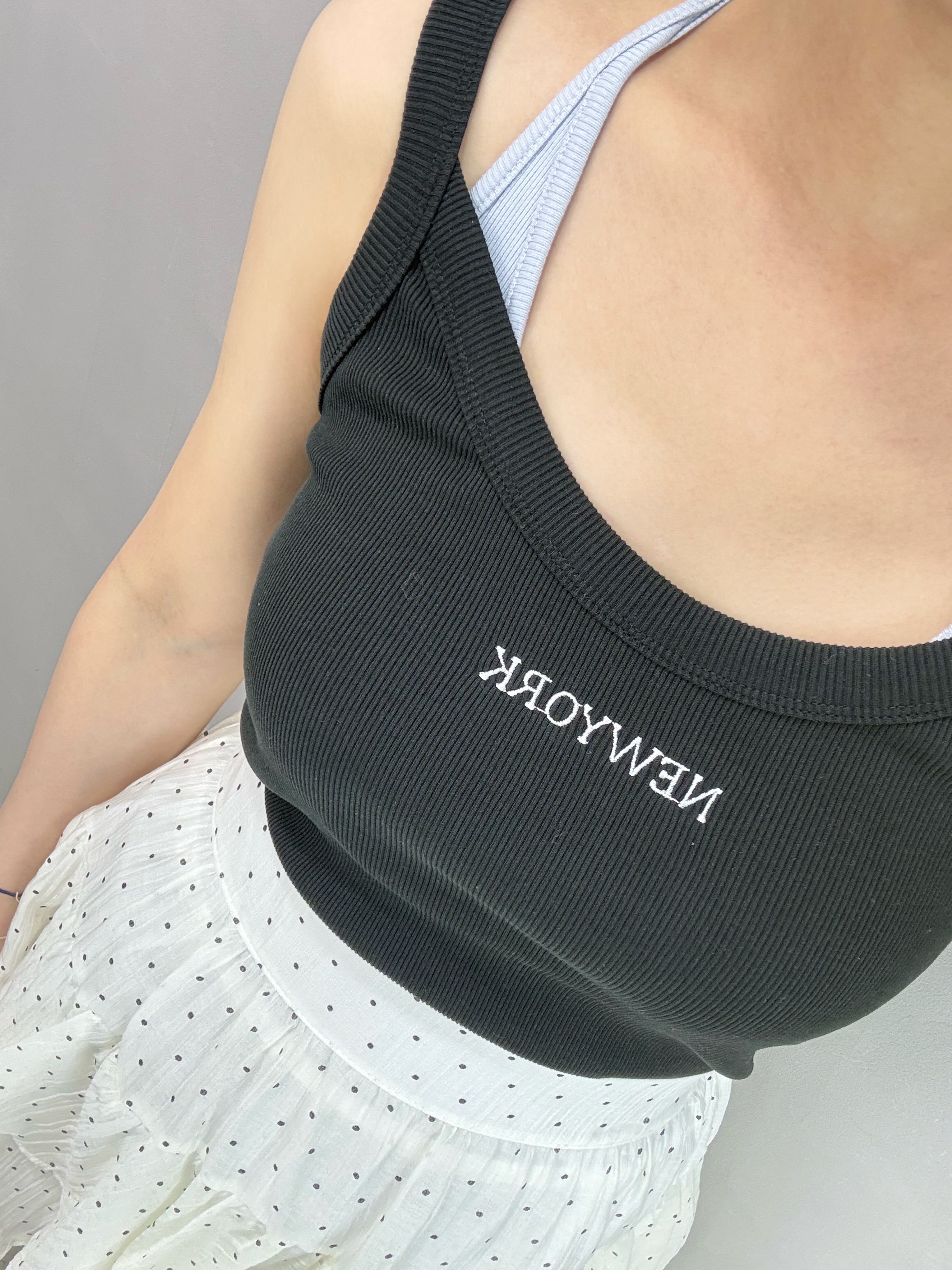 R72 刺繡NY 暗紋吊帶