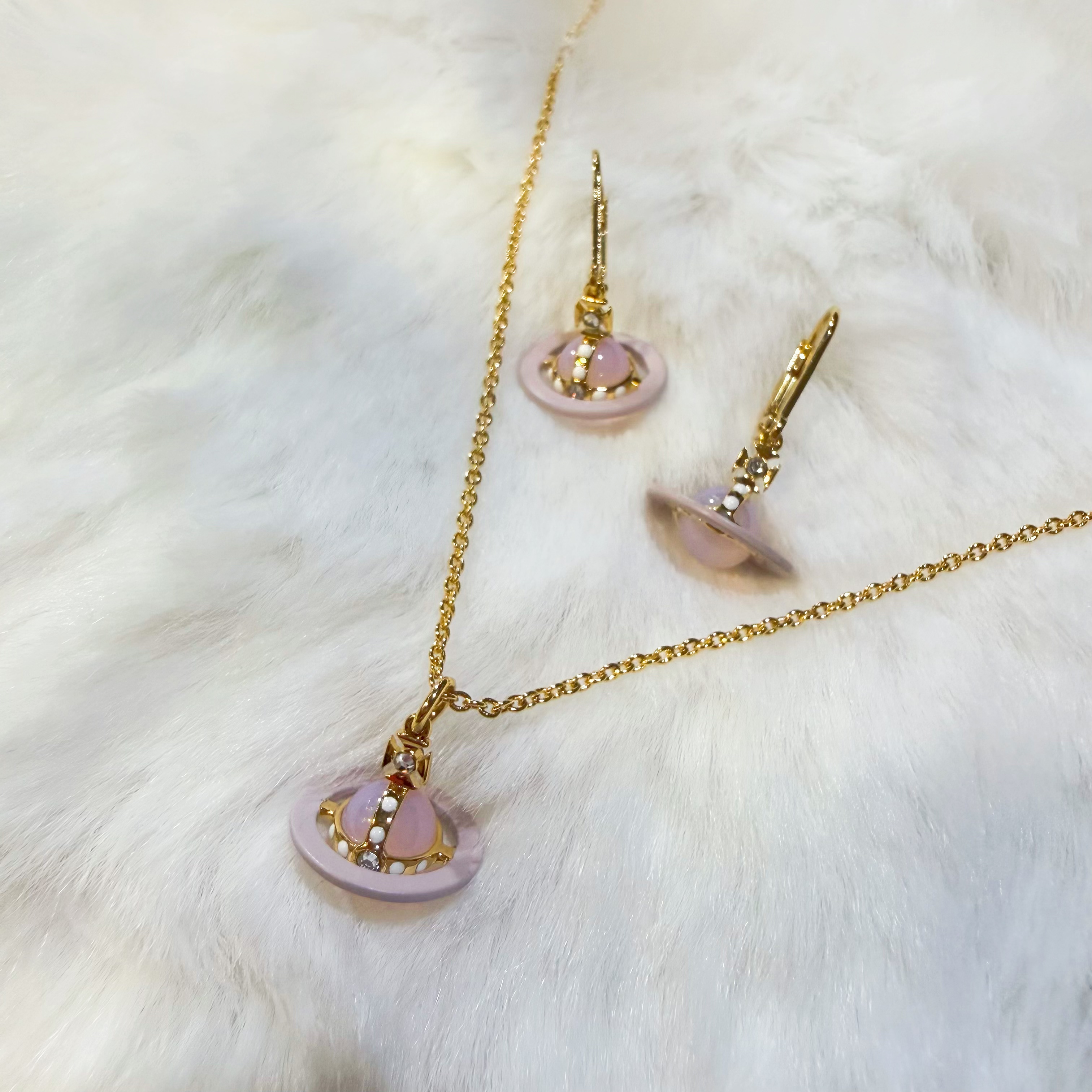 VW petite mini 3d earrings pink