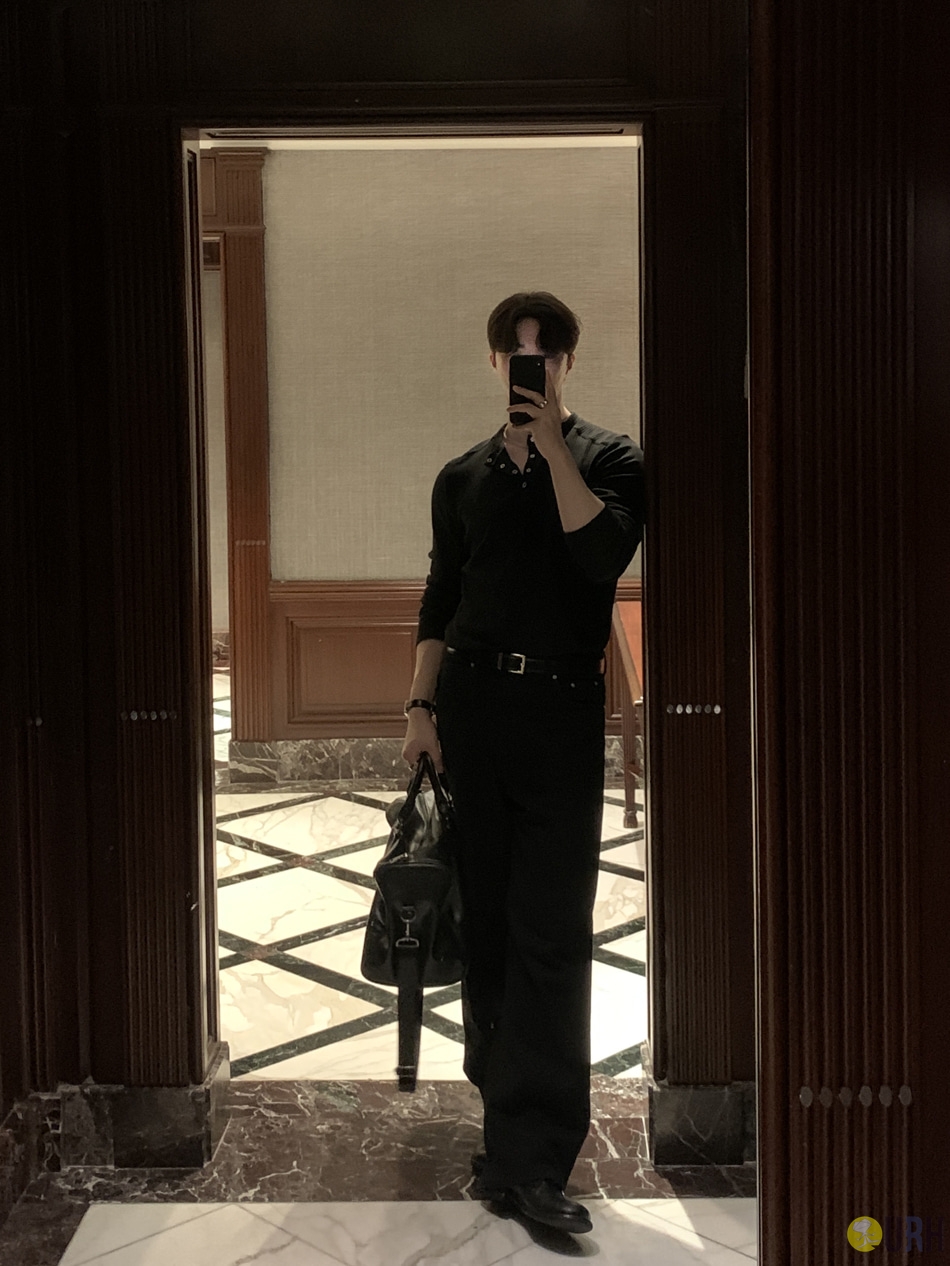 【100%保證韓國直送】韓國品牌原創系列 韓系修身坑條 Snap Button 亨利領長袖衫 👕 [2 color] RL114921