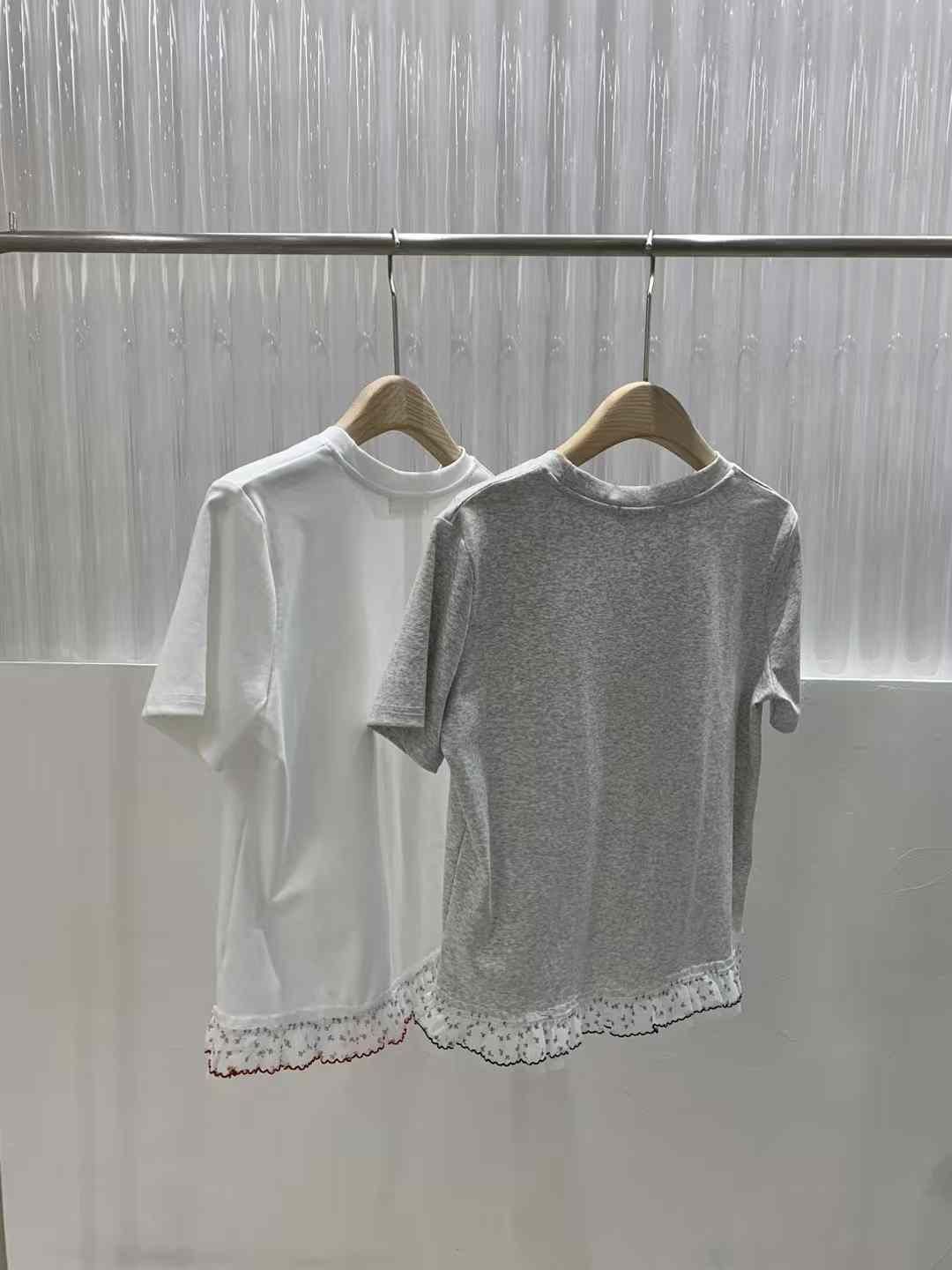 Embroidered Bow Tee with Lace Hem ‖ 蝴蝶结刺绣蕾丝拼接T恤 KR01774409