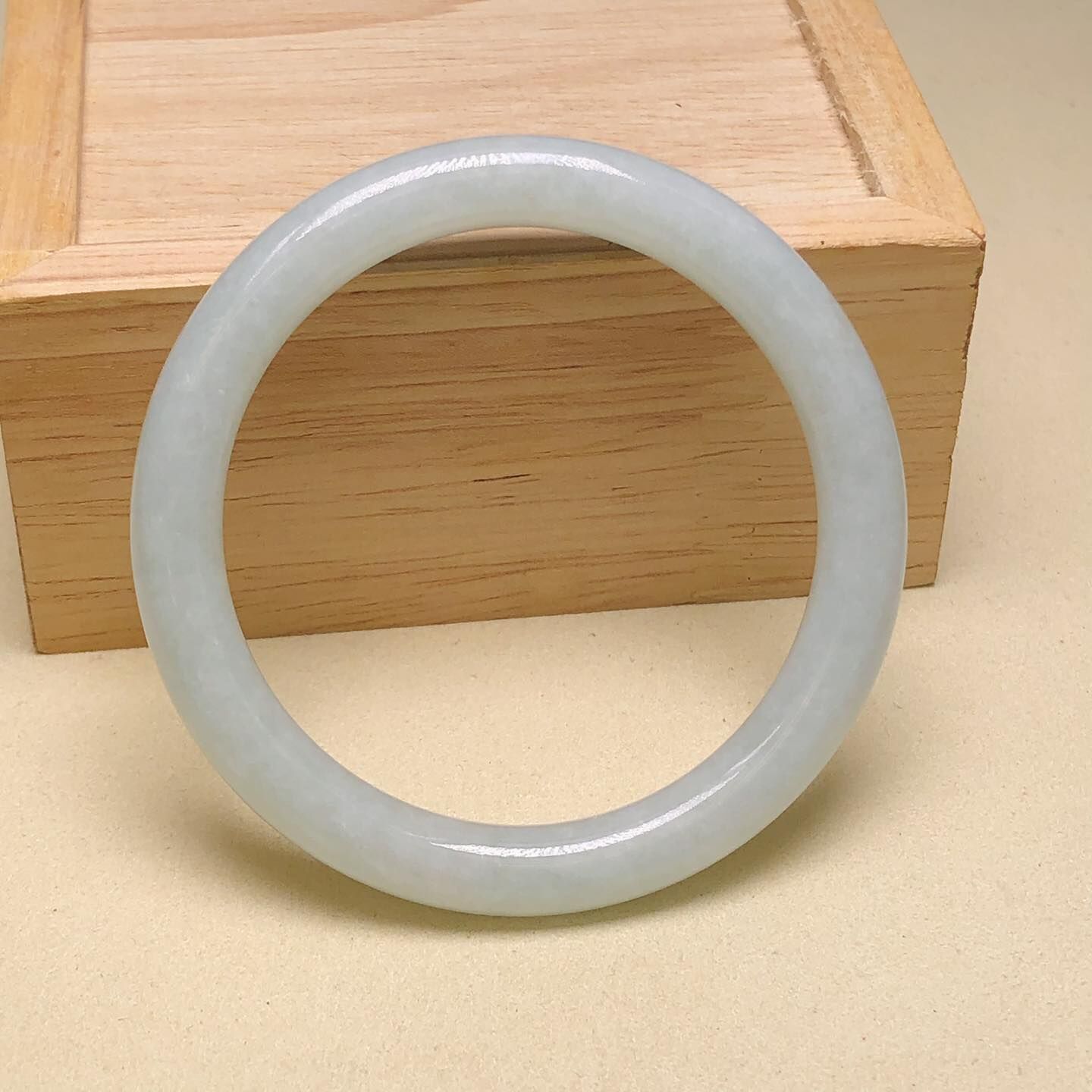 擺三橋蘋果綠圓鐲52.5mm