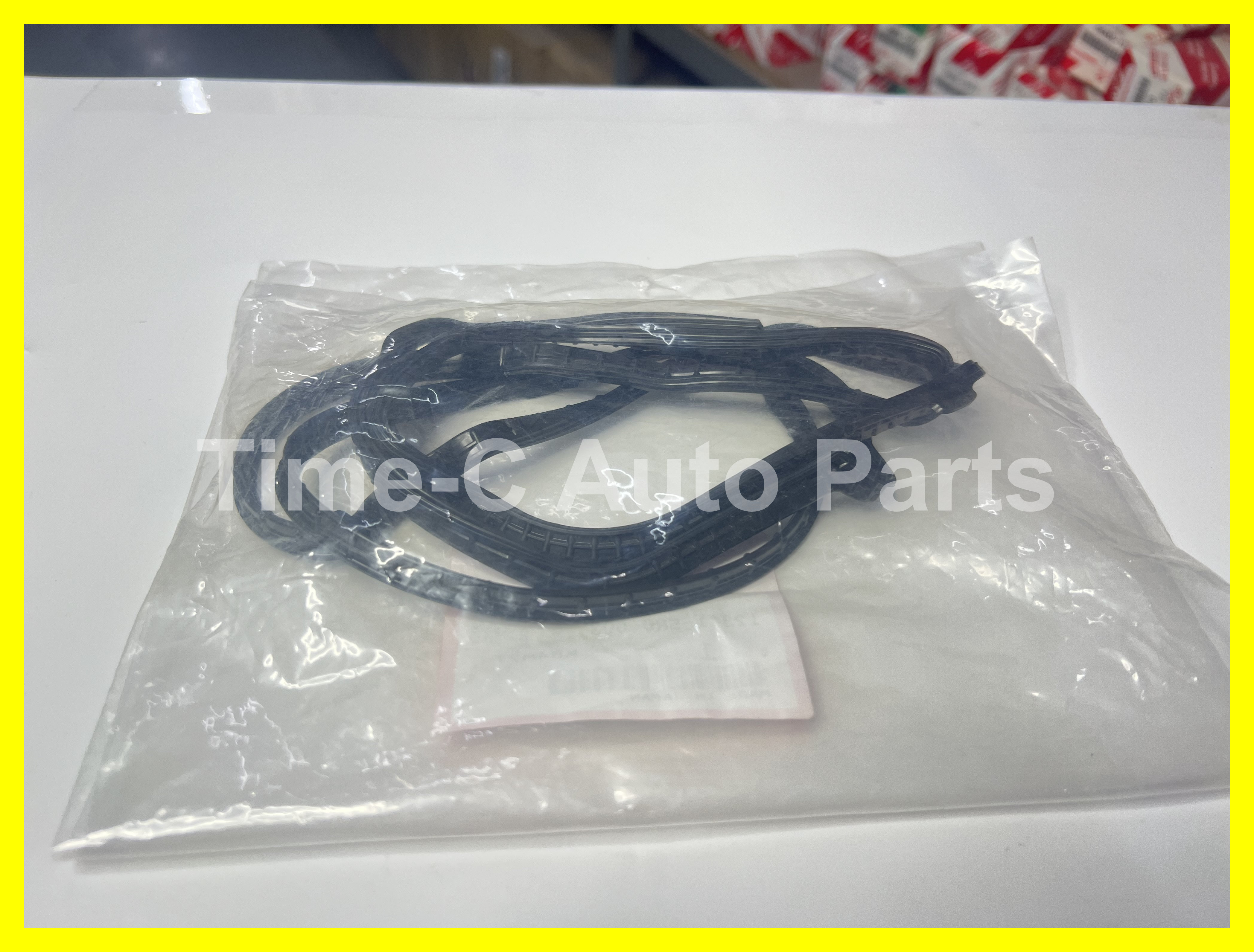 哇奴蓋膠邊 12341-5R0-003 - Honda Fit Jazz GK GR