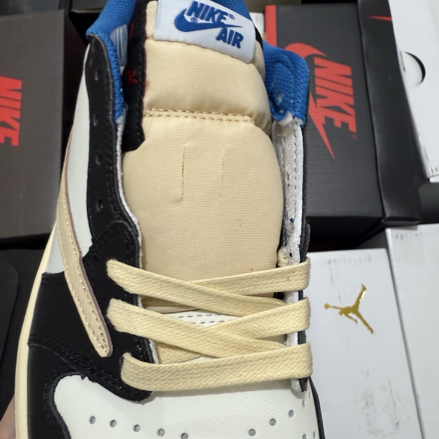Nike Air Jordan 1 Retro Low OG SP Fragment x Travis Scott DM7866-140