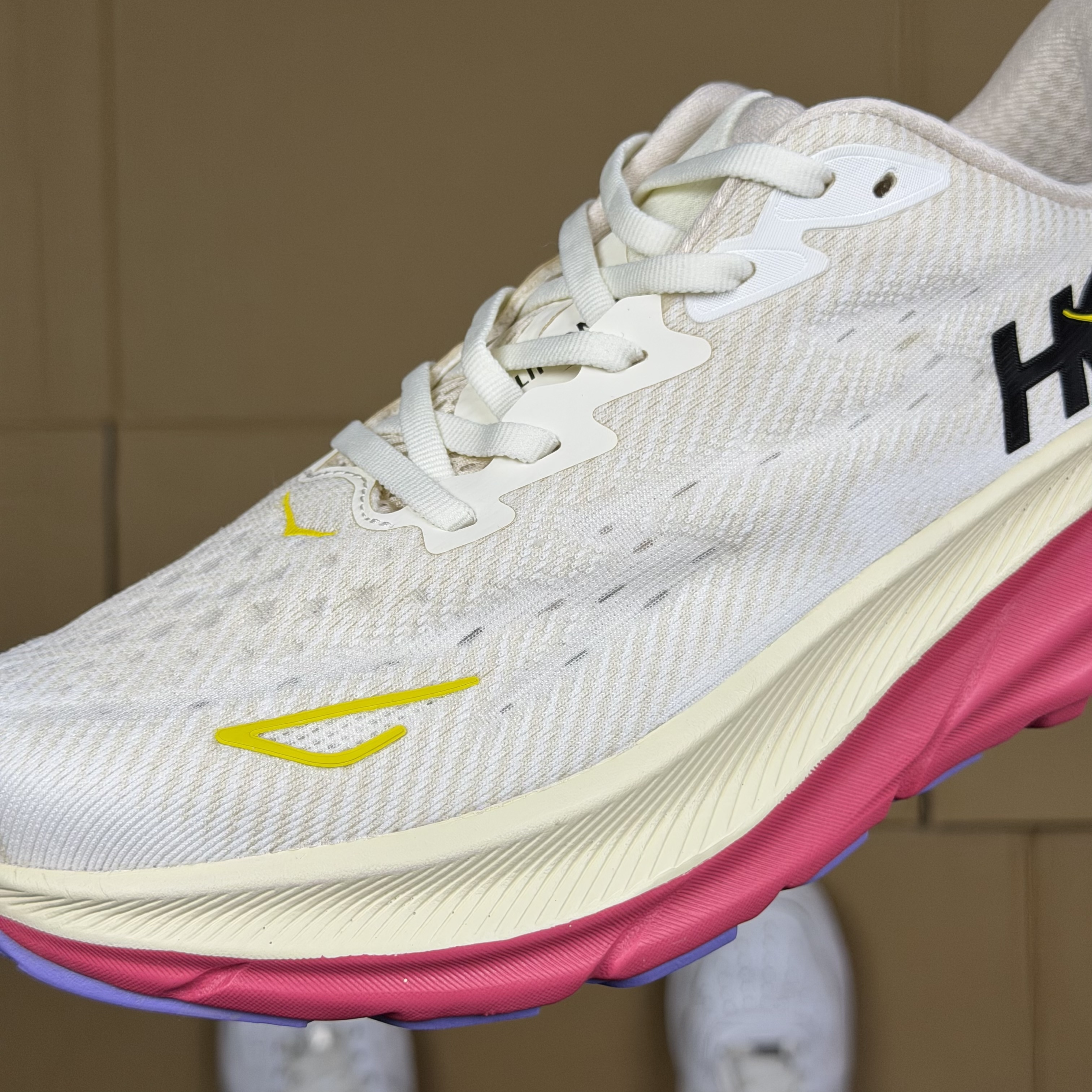 Hoka Clifton 9