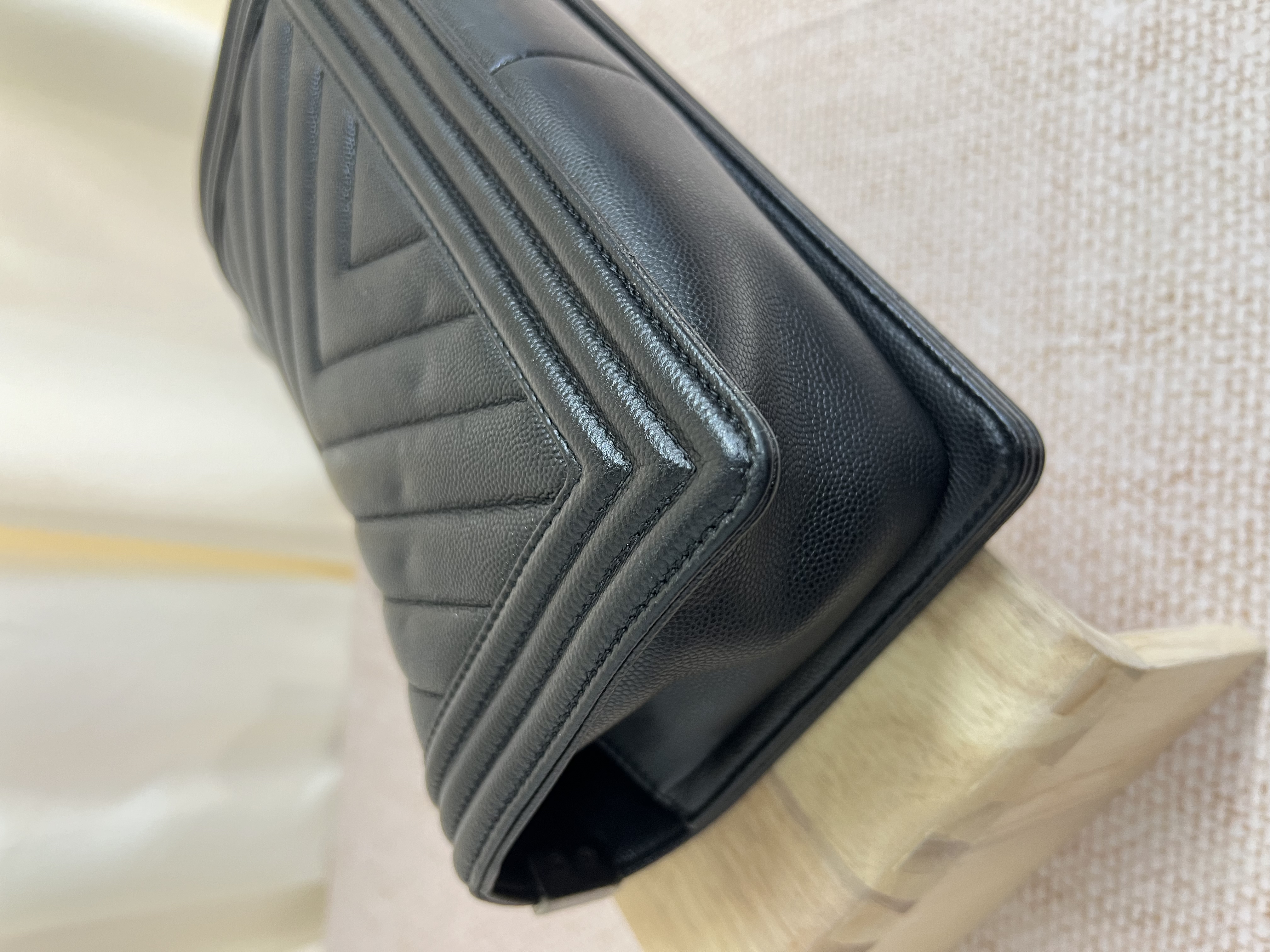 Pre-owned Chanel V-Stitch Boy Bag/ Product Code: 26022606