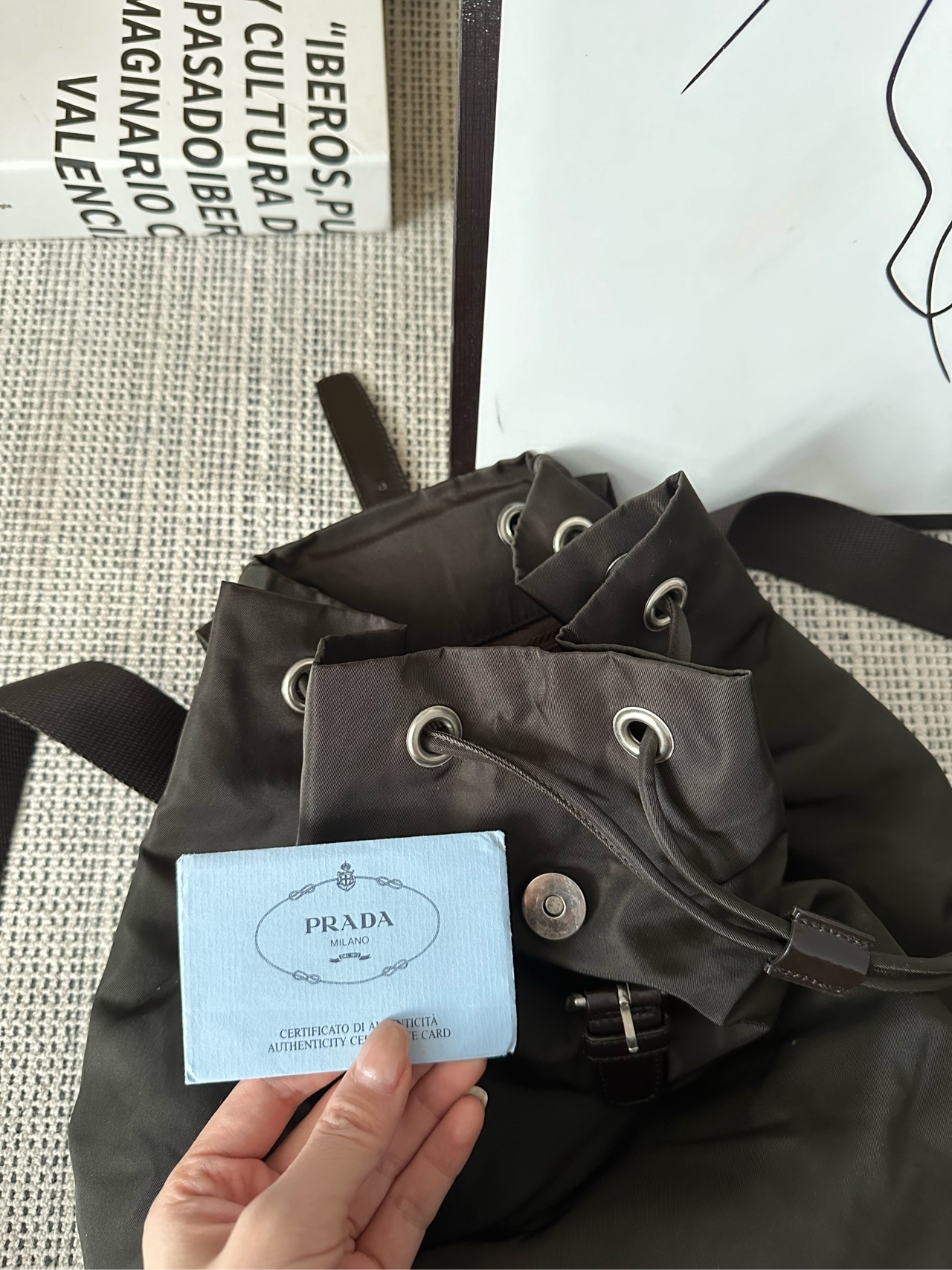 【預訂貨品】Prada降落傘黑茶色尼龍書包