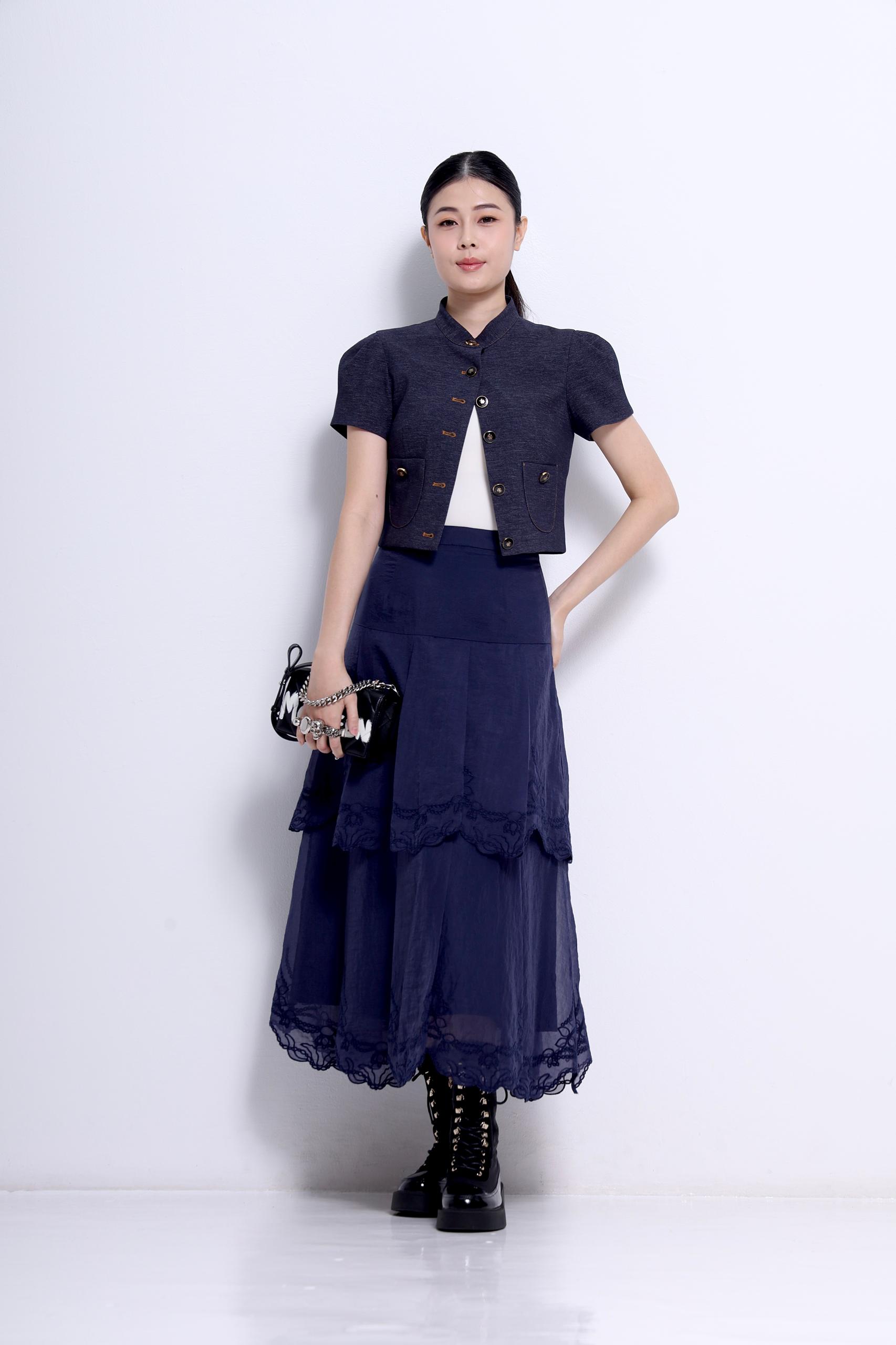 CB2707 STAND COLLAR TWO POCKET BUTTON BLOUSE