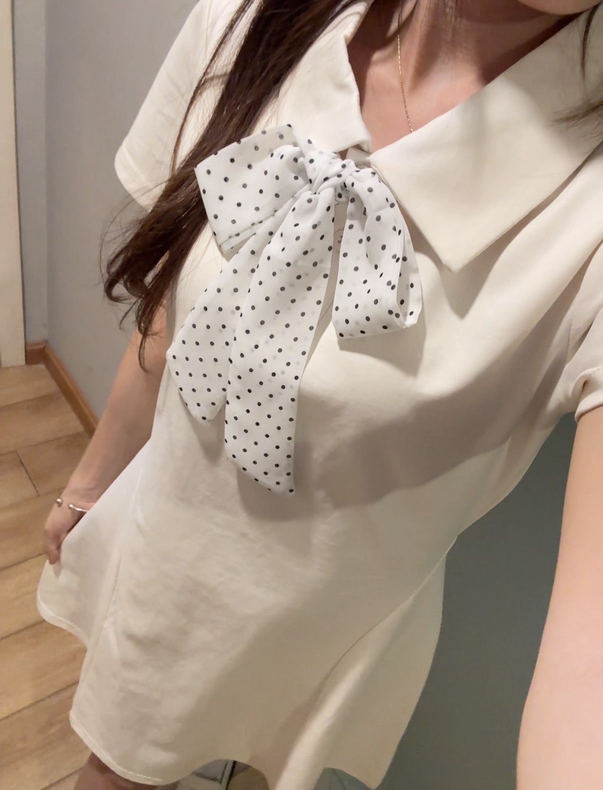 波点丝巾翻领收腰连身裙R2976