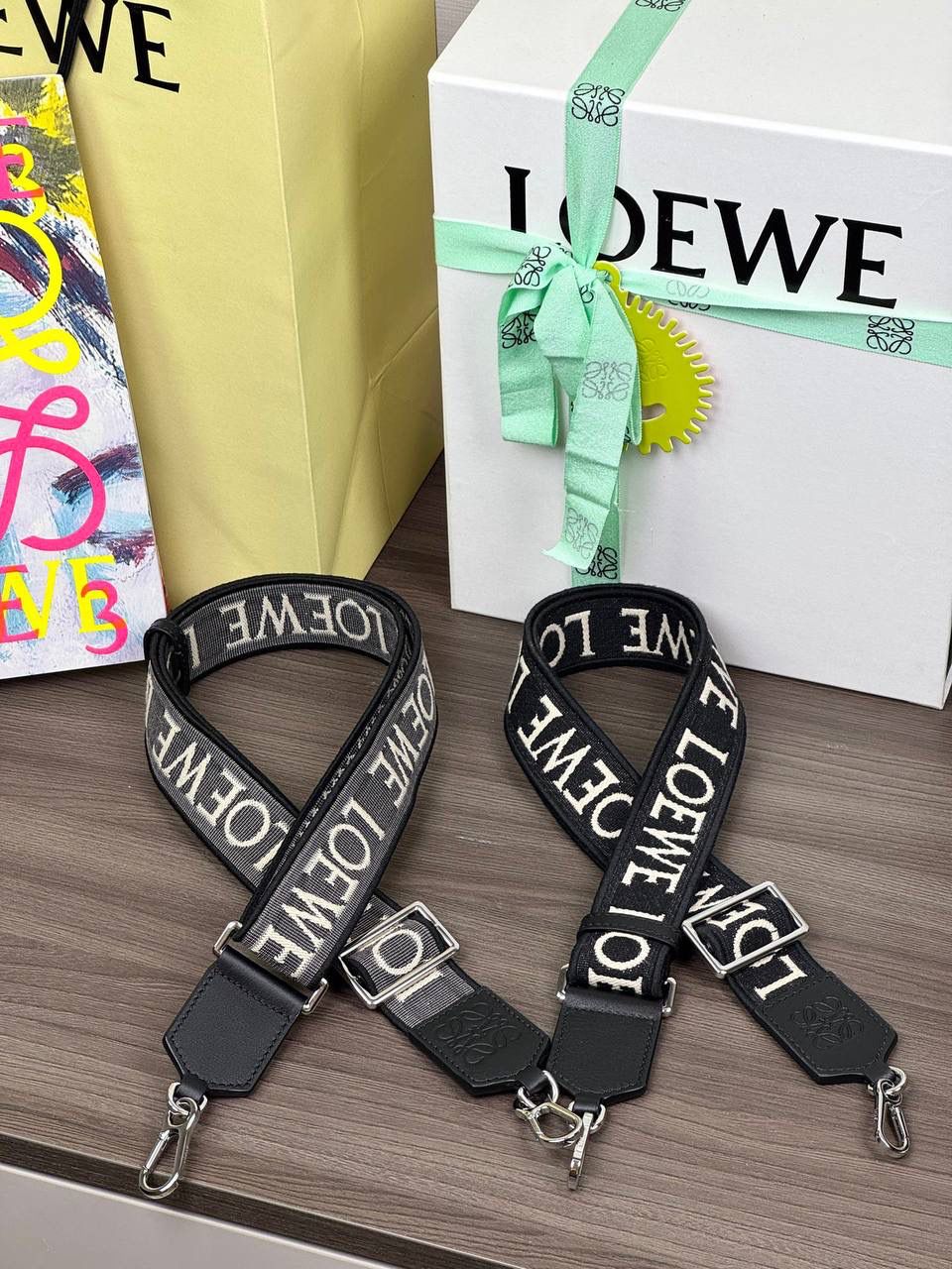 👉🏻刺绣肩带（墨白）对比🆚 通用款【左边】🆚升级版【右边】