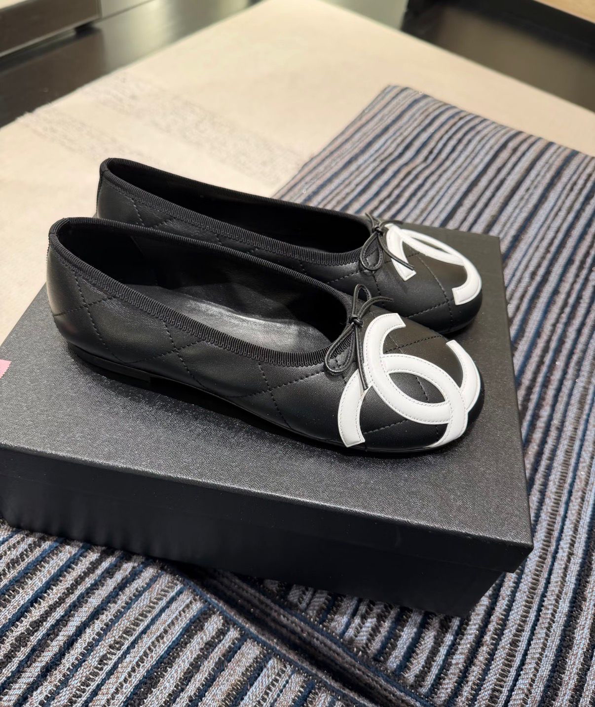 Chanel 雙C菱格紋蝴蝶結平底鞋 (2026 VIP only)