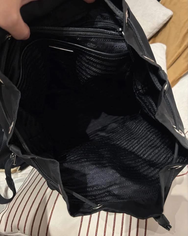 Prada Nylon Backpack  100%Authentic, 98%New ✅dust bag