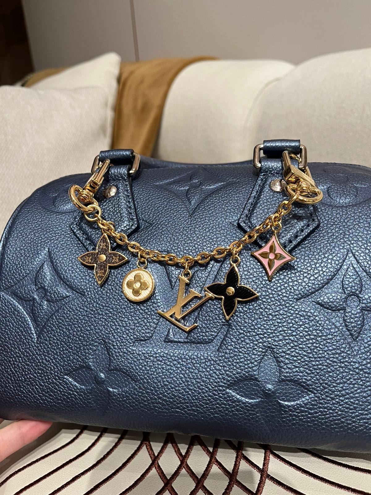 LV key Charm 100%Authentic,unused ✅dust bag 