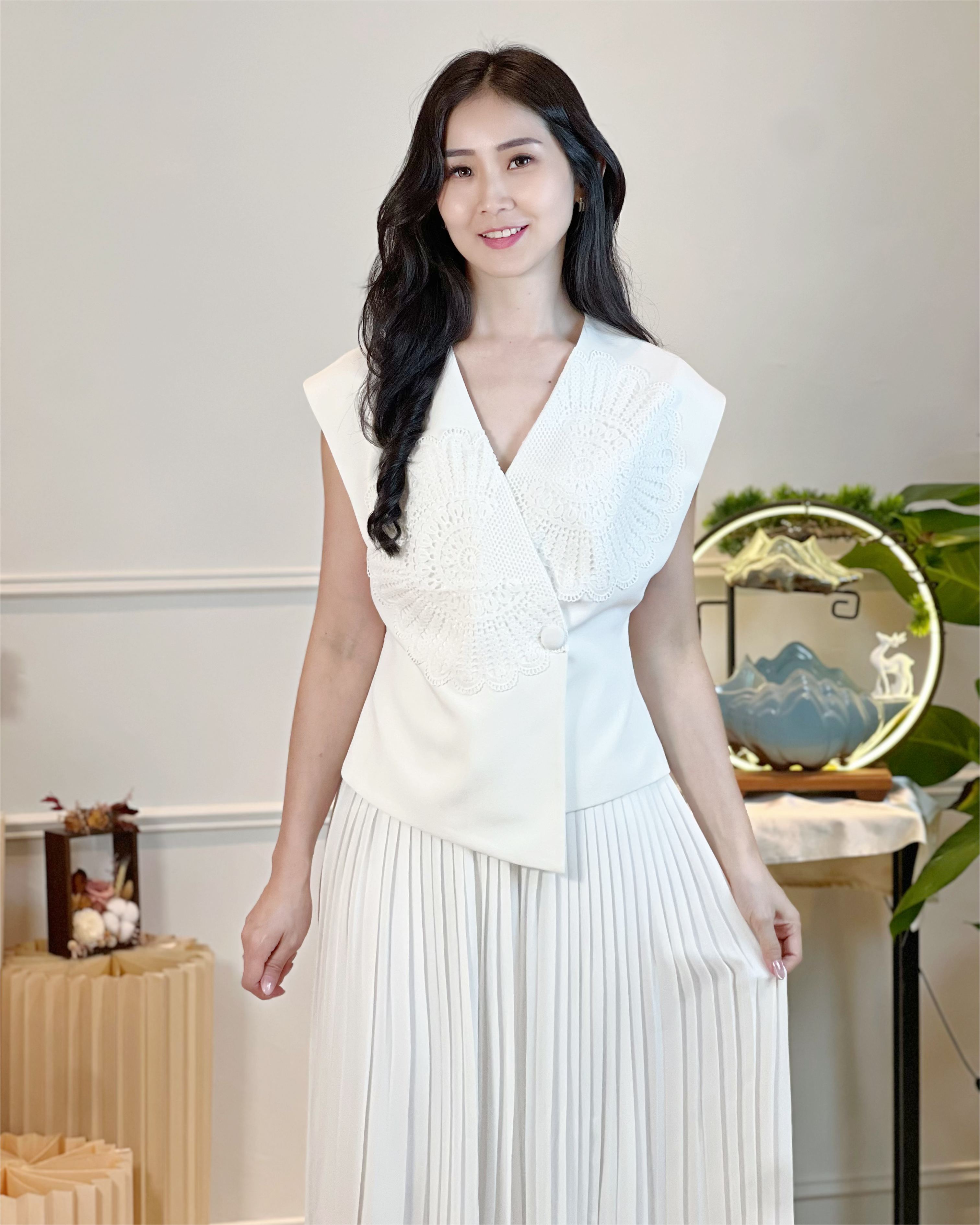 5095 Isabella Lace Chic Top