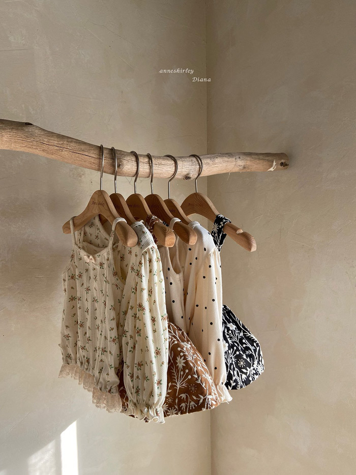 🇰🇷Anne shirley sleeveless 