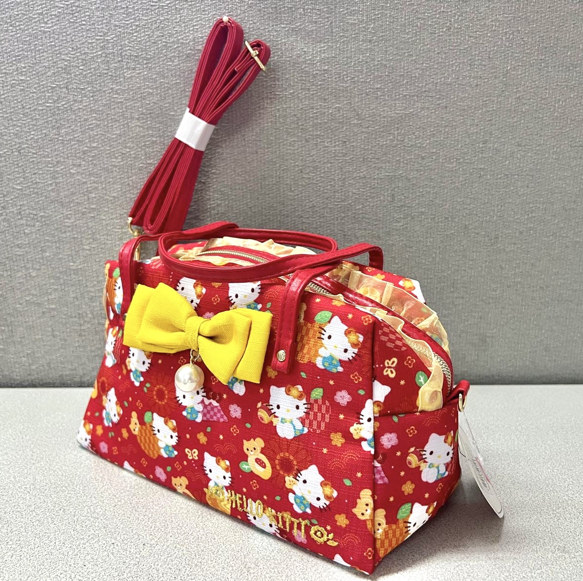 🧧Sanrio Hello Kitty 和風造型手挽斜孭兩用袋