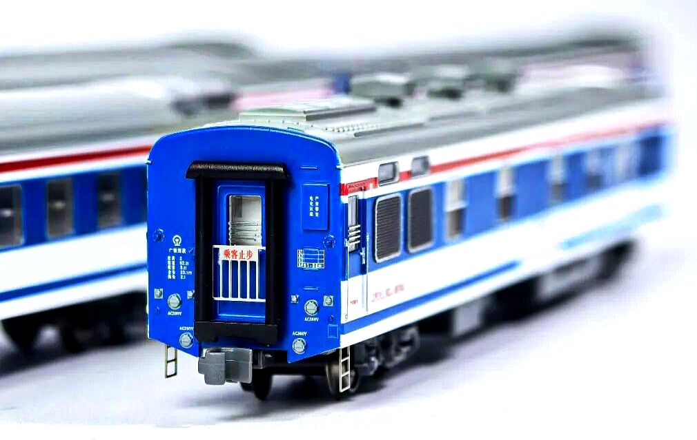 Kunter 京深25K特快列車 T107/T108次14輛編組
