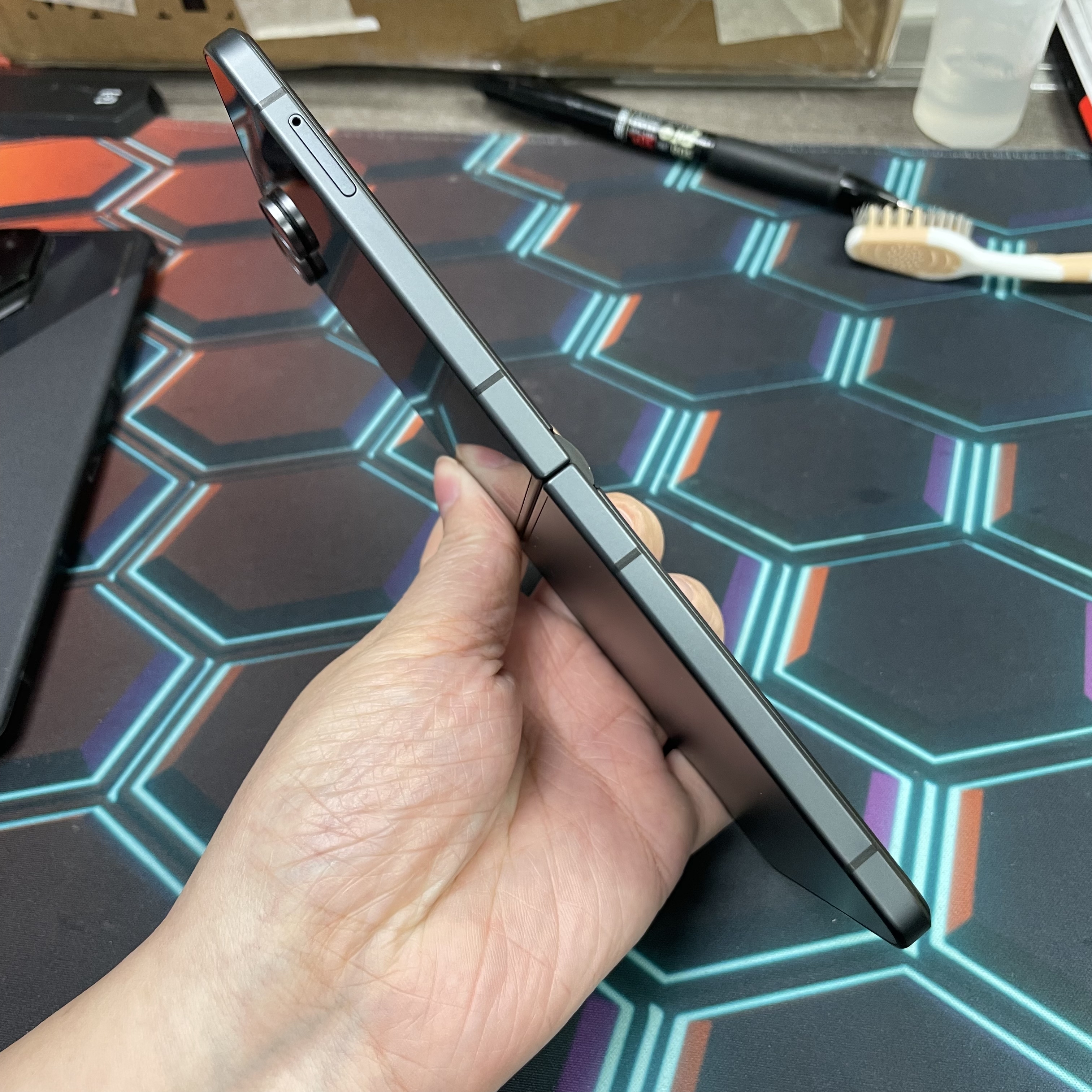*8370 Galaxy Z Flip 8 完美機 12+256GB 黑色 black