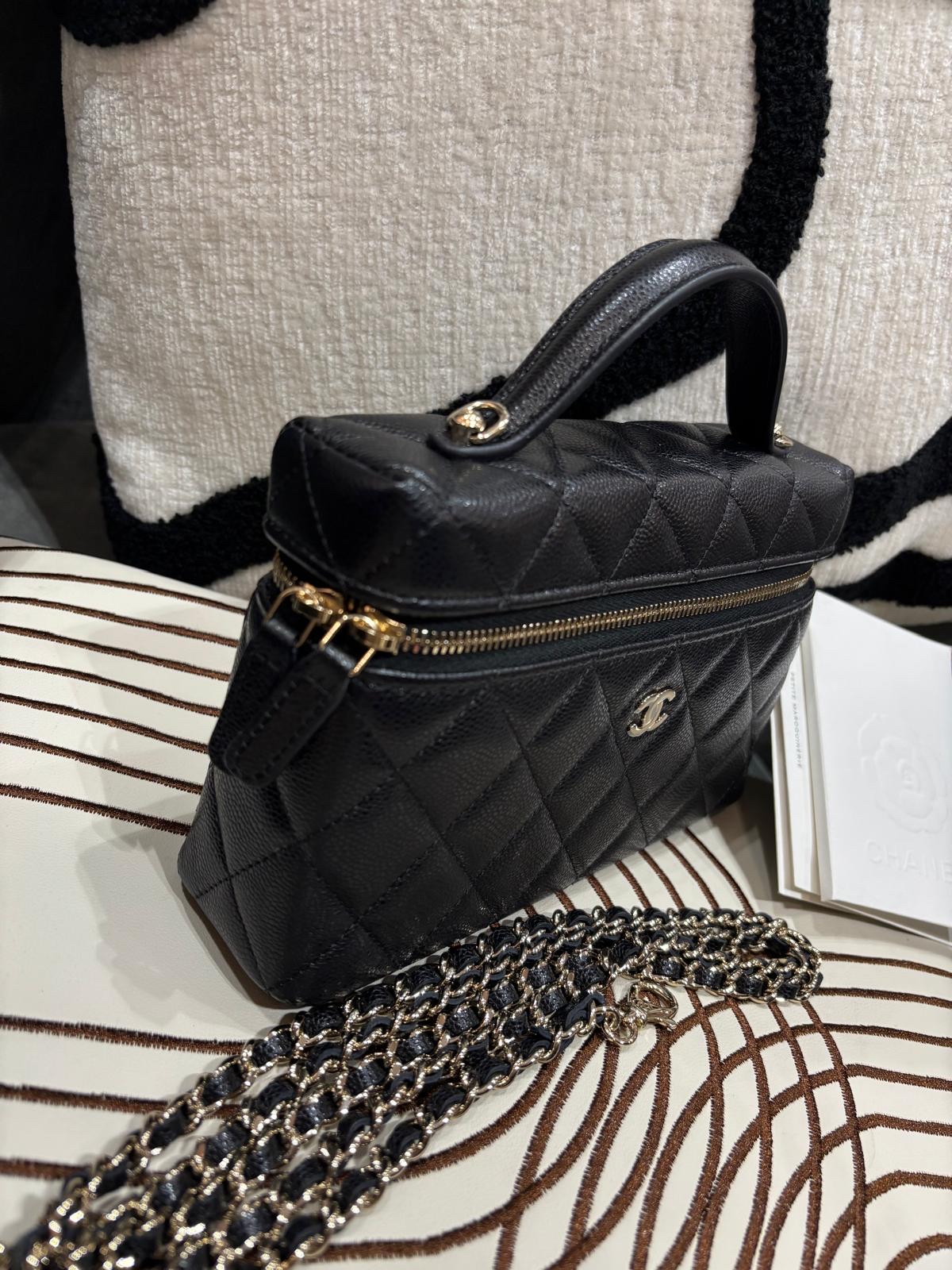 全新 Chanel AP4385 top handle vanity 黑色荔枝牛皮，100%AUTHENTIC,全新未使用品  ✅收據✅晶片✅塵袋
